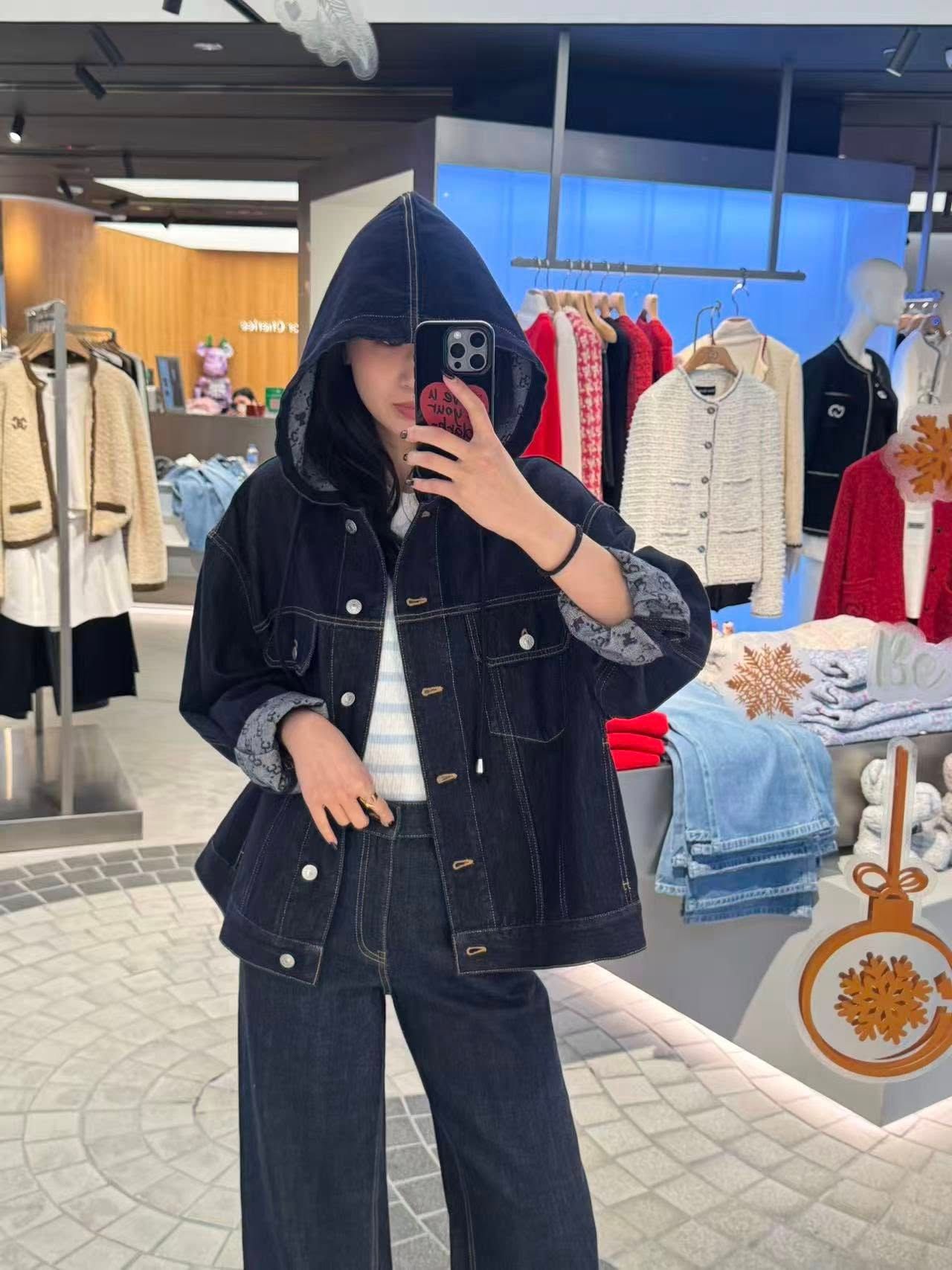  2.Áo Khoác Jean xanh mũ liền lót full logo 