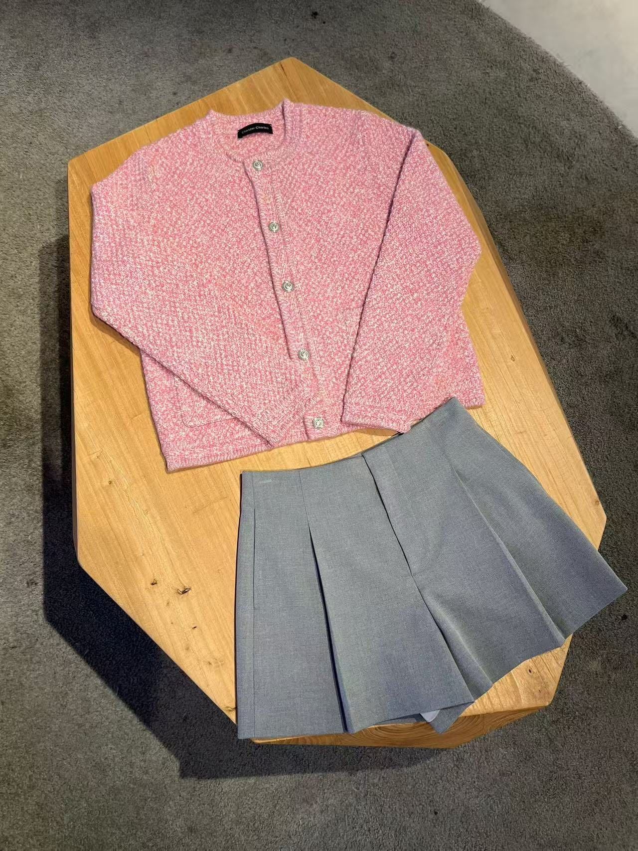  Áo CDG hồng cashmere 2 túi logo 