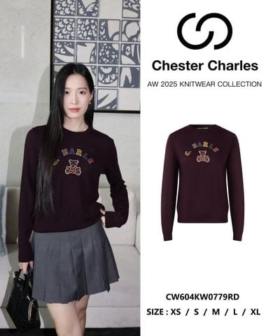  2.Áo len đỏ logo chữ và gấu sắc màu ngực 