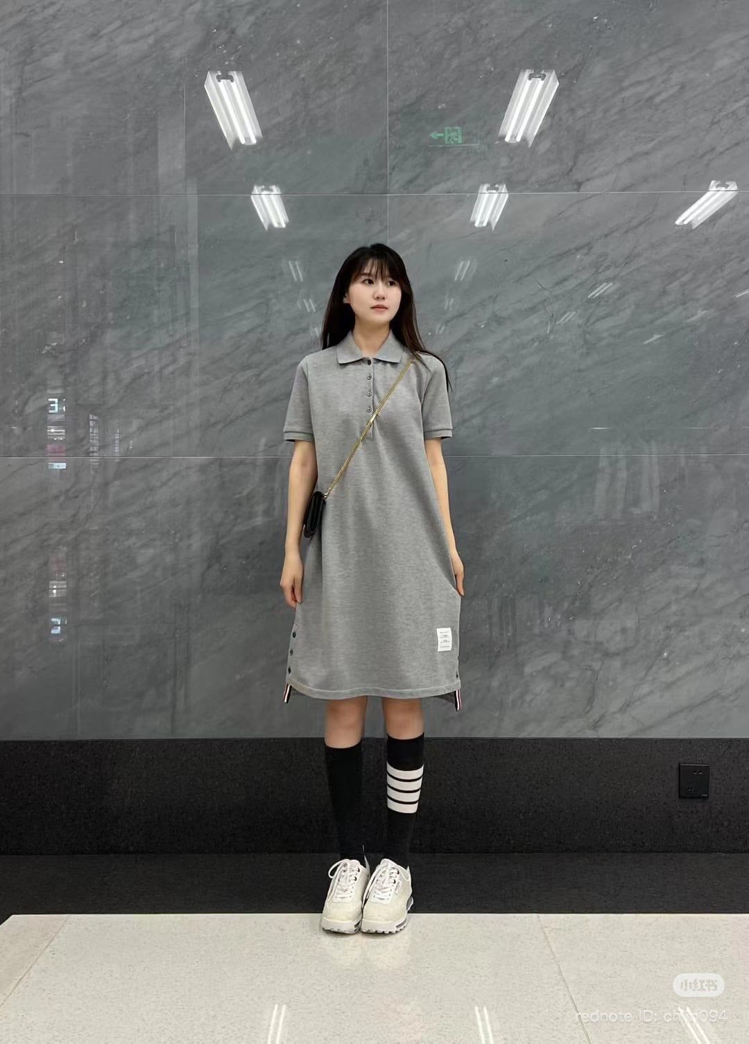  Váy Polo ghi xám - Sọc Lưng 