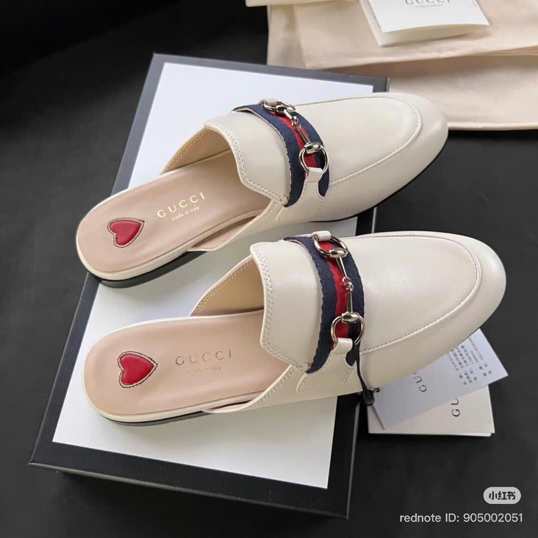  Dép bệt mũi nhọn Gucci trai tim 