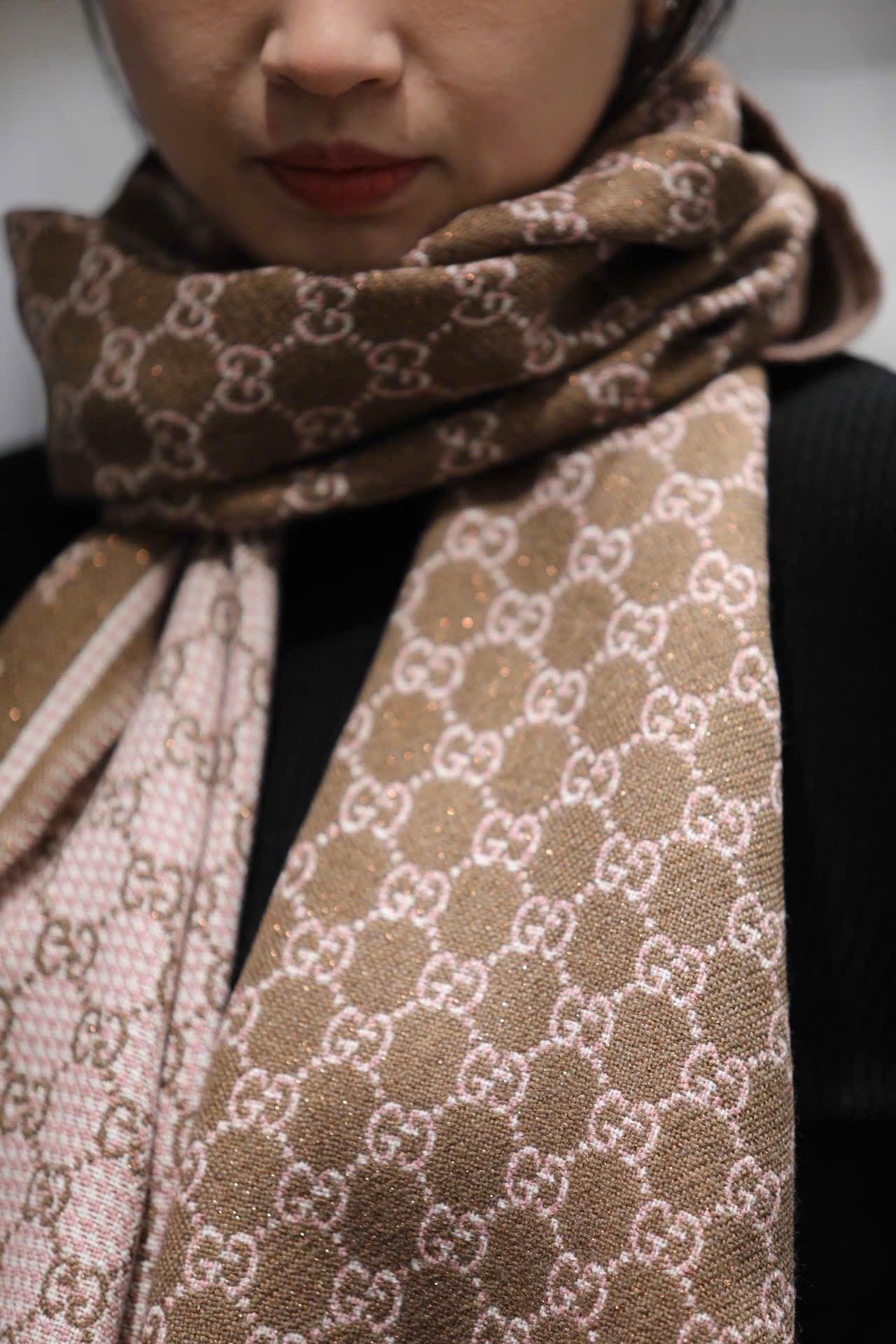  B_11.6__Khăn len GC - ánh kim 