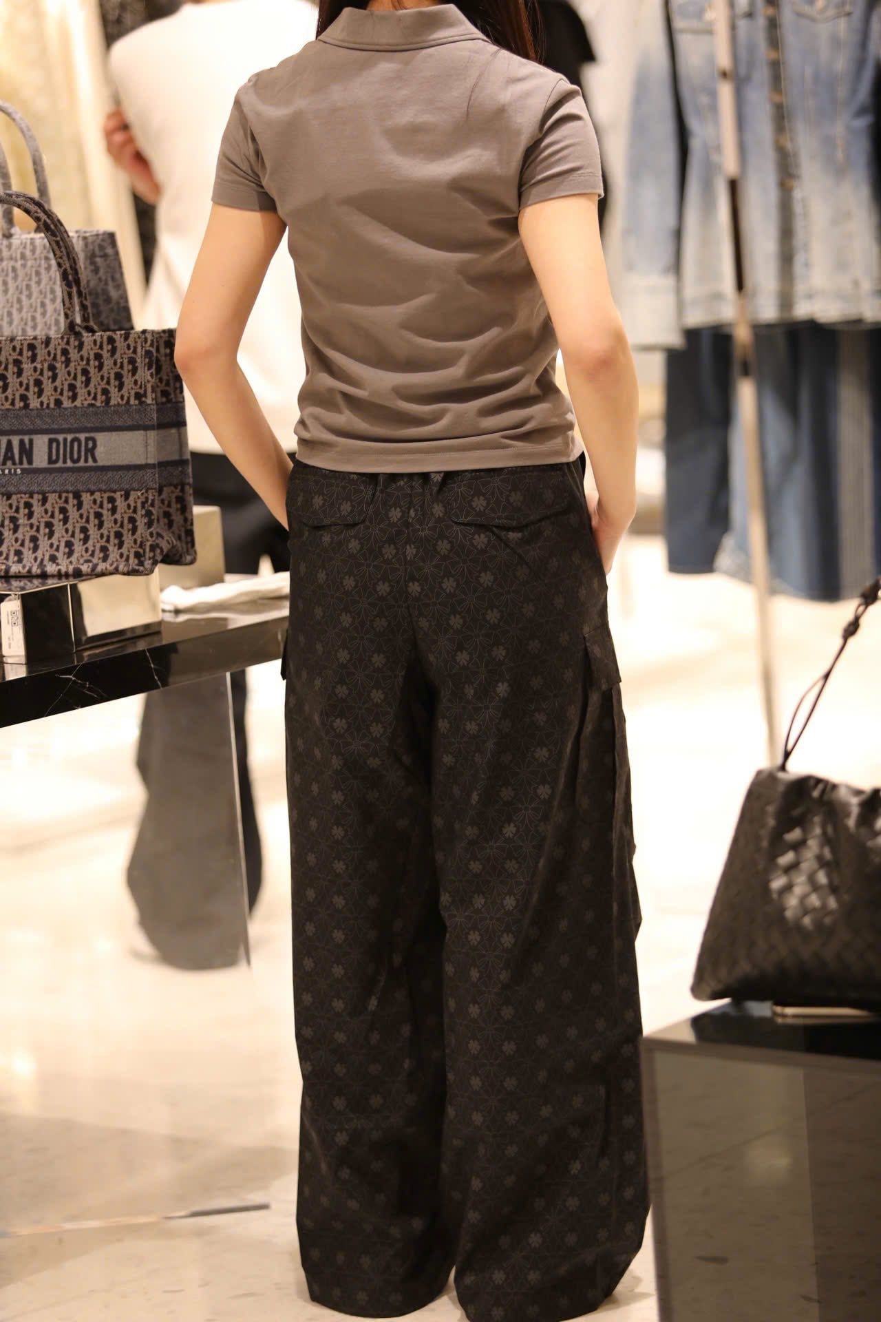  Quần gió xám full logo -dây rút 