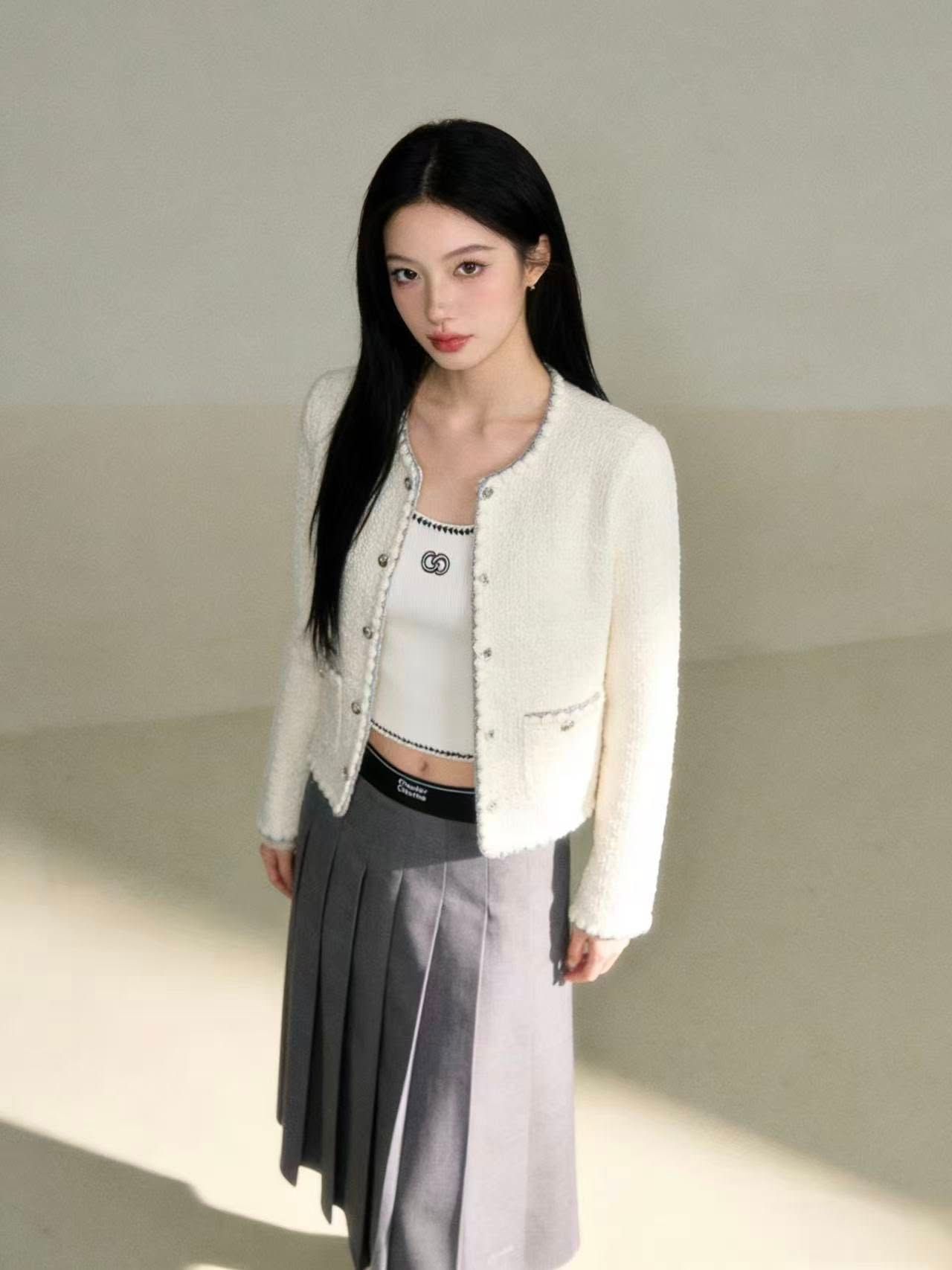  Áo CDG trắng viền 2 túi trước 