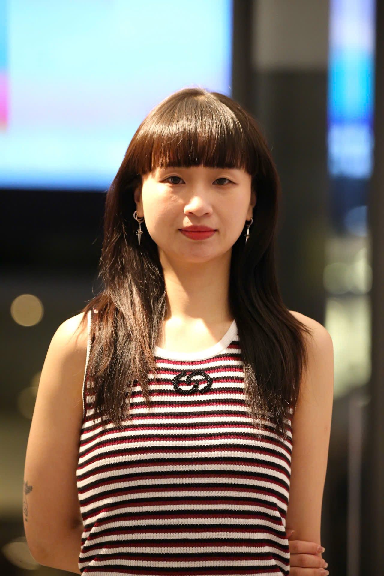  Áo tanktop kẻ đỏ đen 
