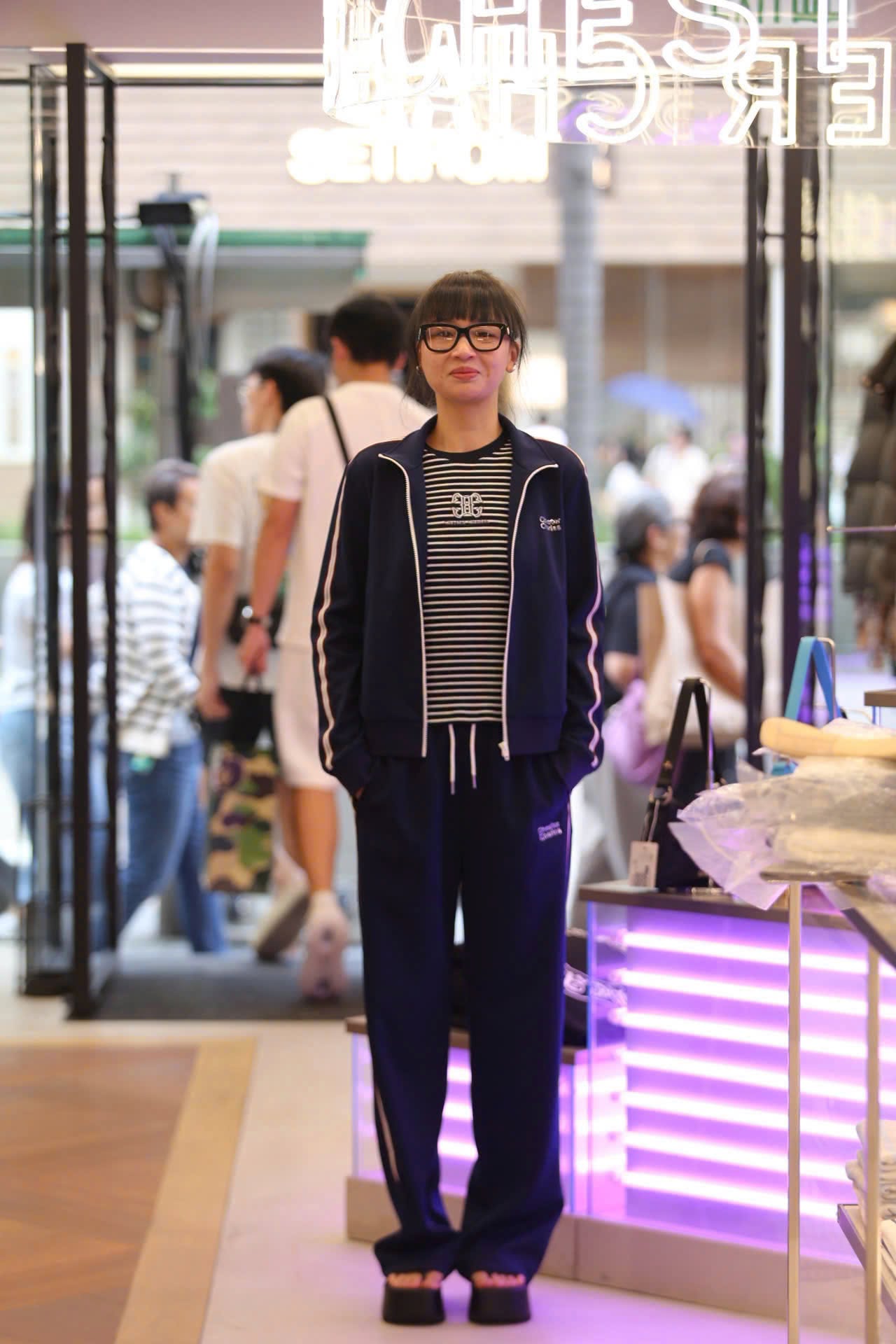  Bộ Đồ Thể Thao Navy Viền Sọc Chester Charles (SET) 