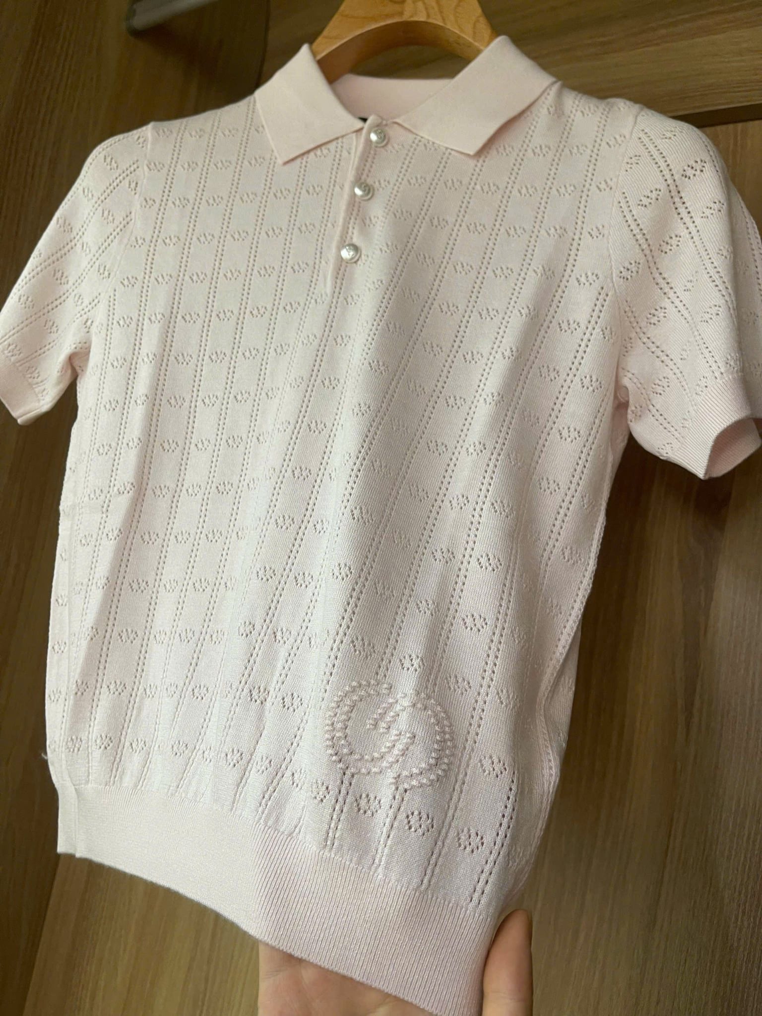  Áo polo hồng full logo, 3 cúc ngọc 