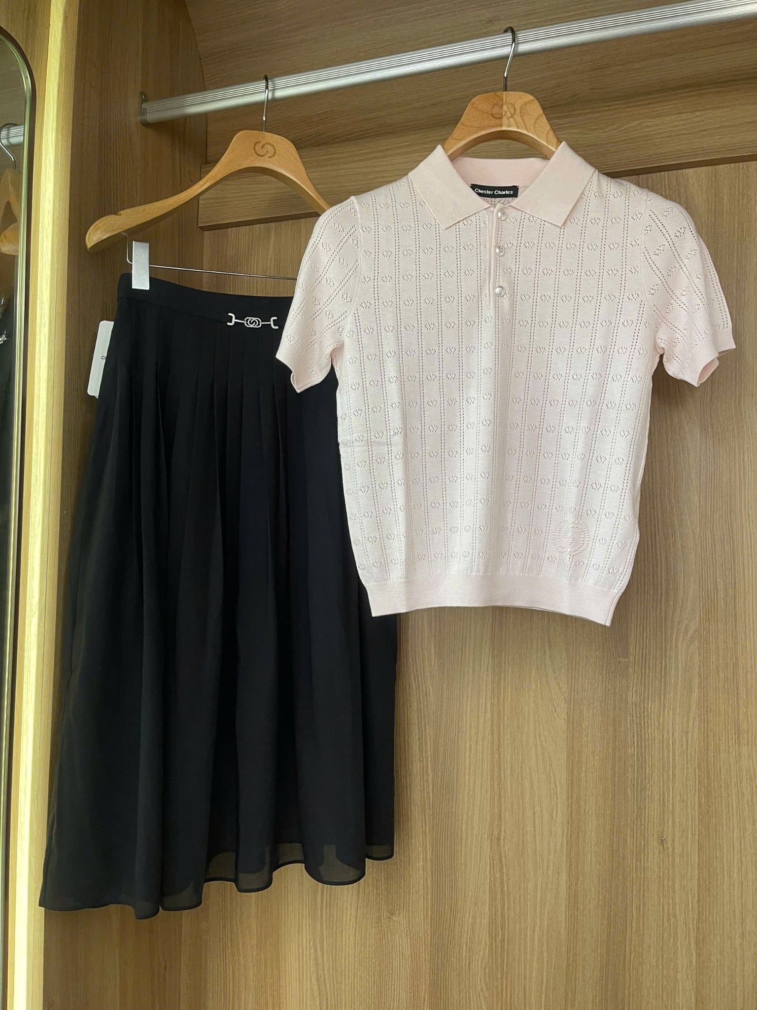  Áo polo hồng full logo, 3 cúc ngọc 