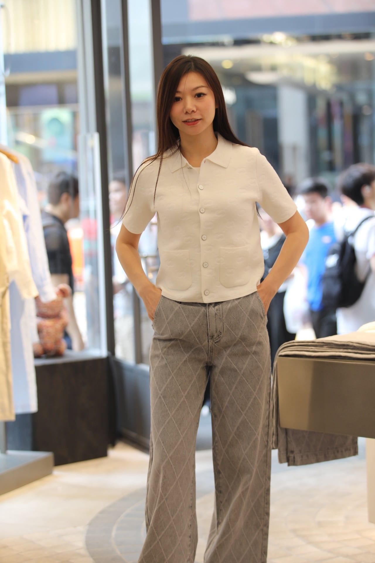  1.Áo CDG ngắn tay trắng Monogram, 2 túi trước 