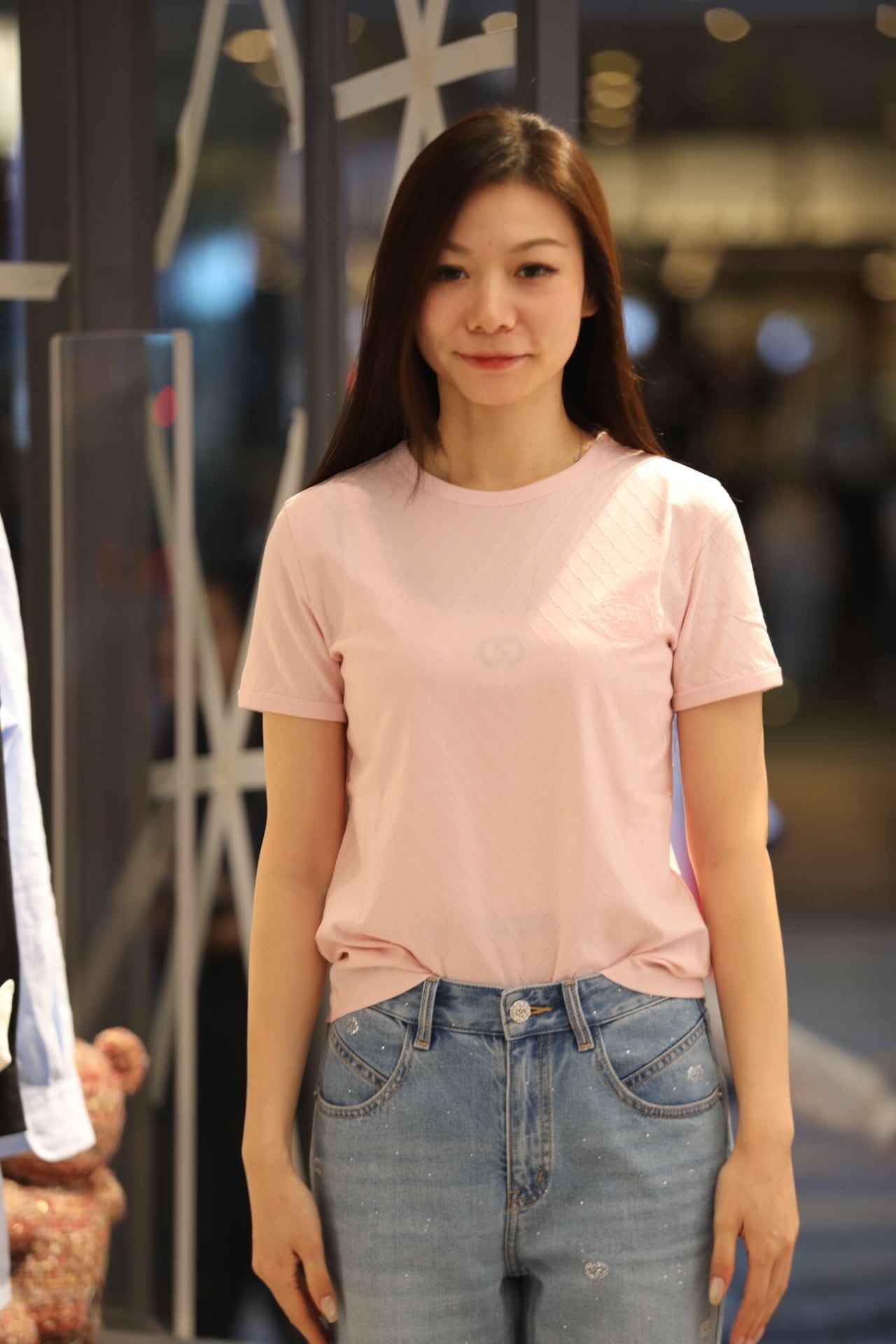  Jean xanh nhạt đính đá vẩy 