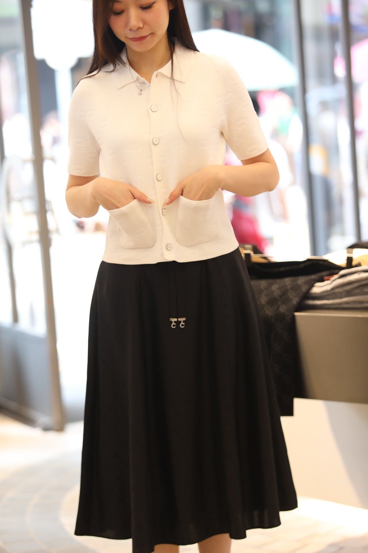  1.Áo CDG ngắn tay trắng Monogram, 2 túi trước 