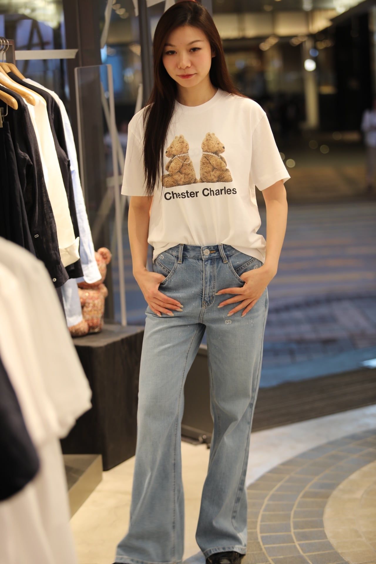  Jean xanh nhạt đính đá vẩy 