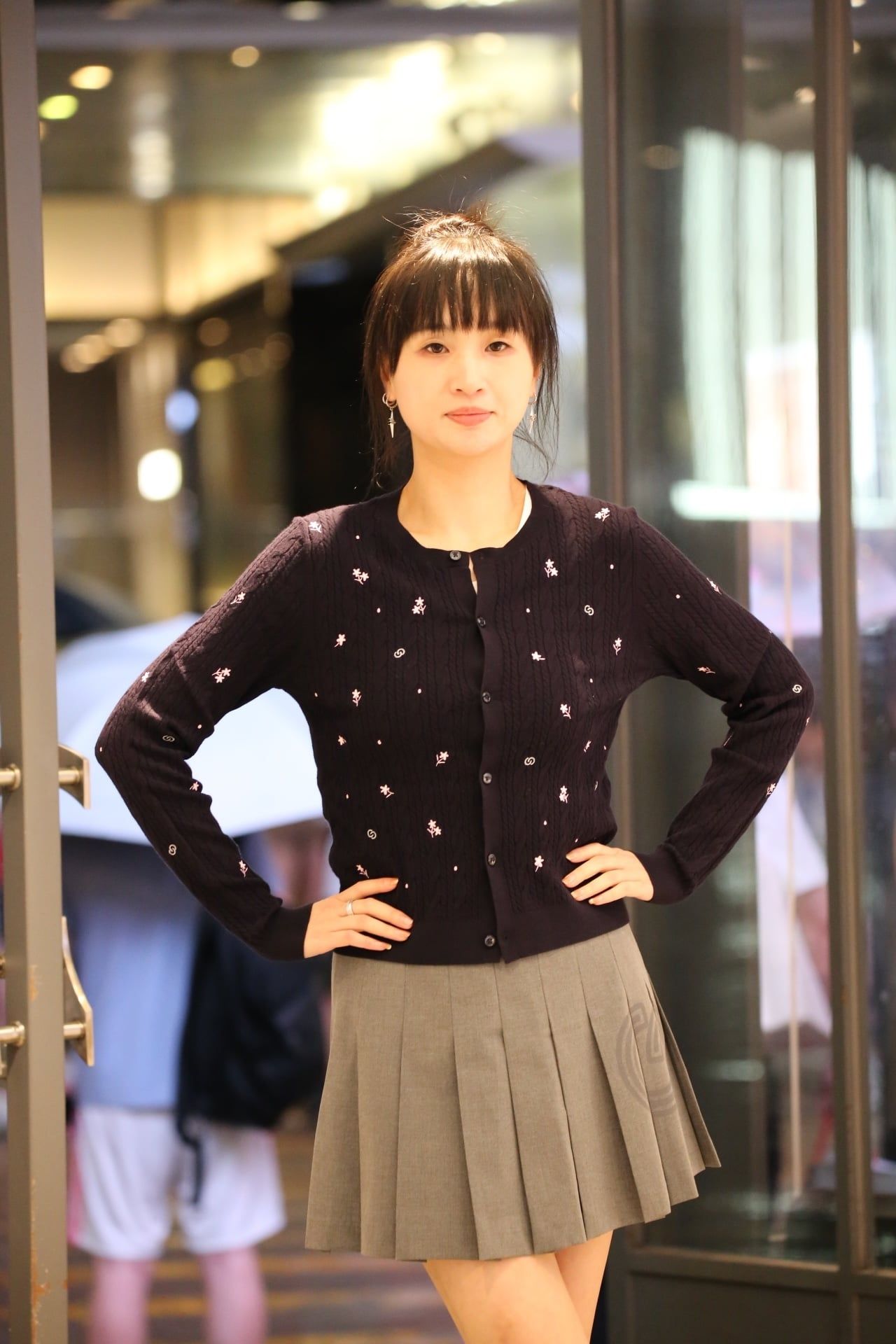  Áo CDG cổ tròn xanh Navy hoa nhí 