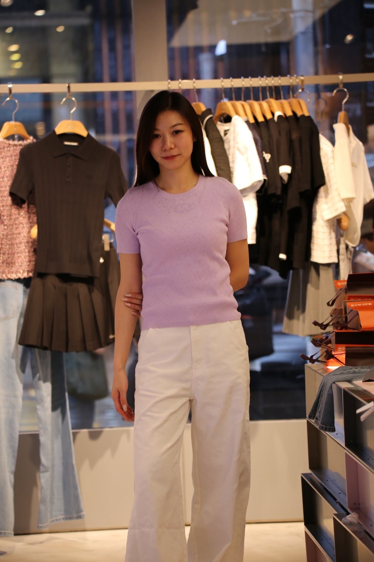  Áo ngắn tay tím pastel 