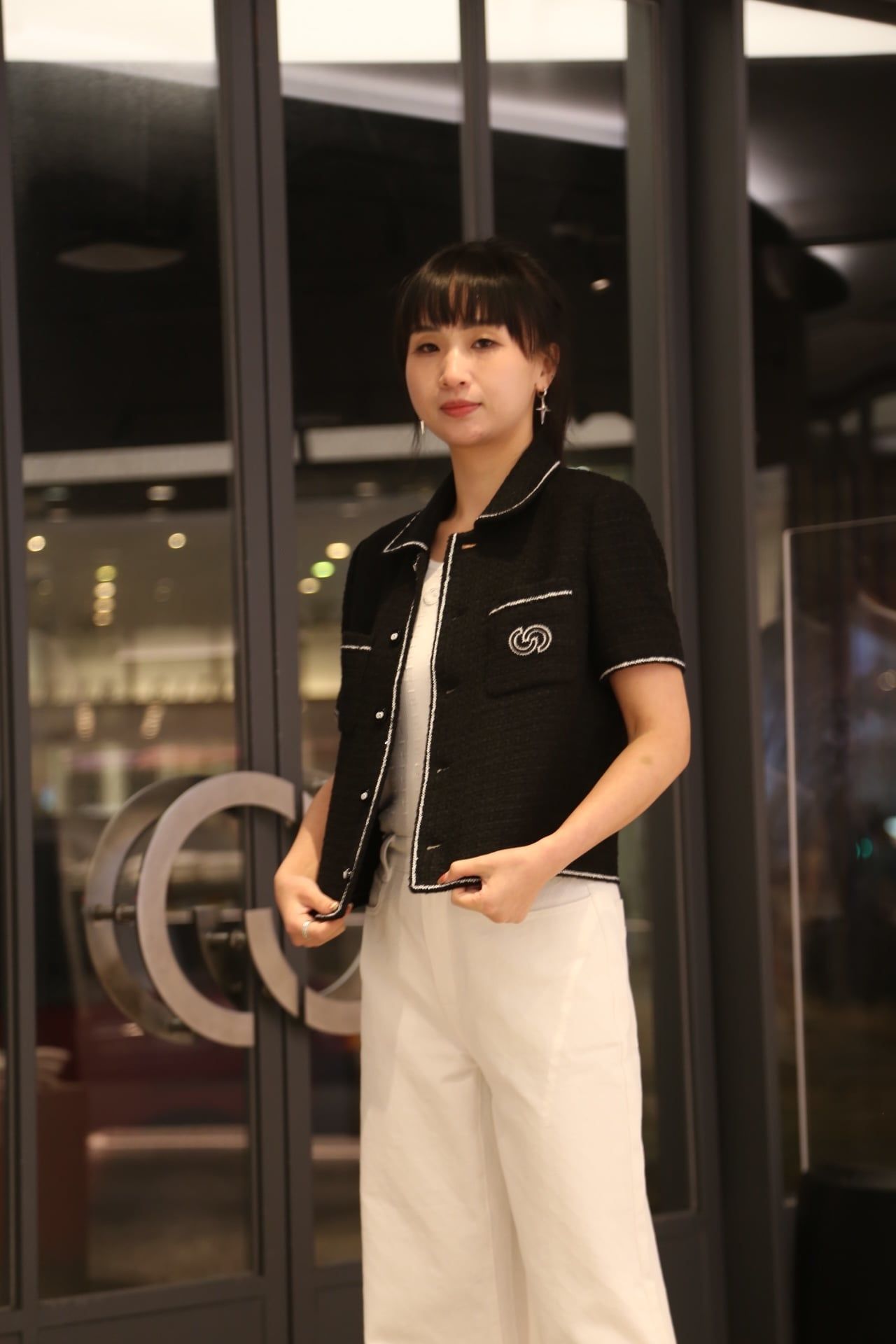  1.Áo tweed đen CDG viền trắng ngắn tay-logo túi ngực 