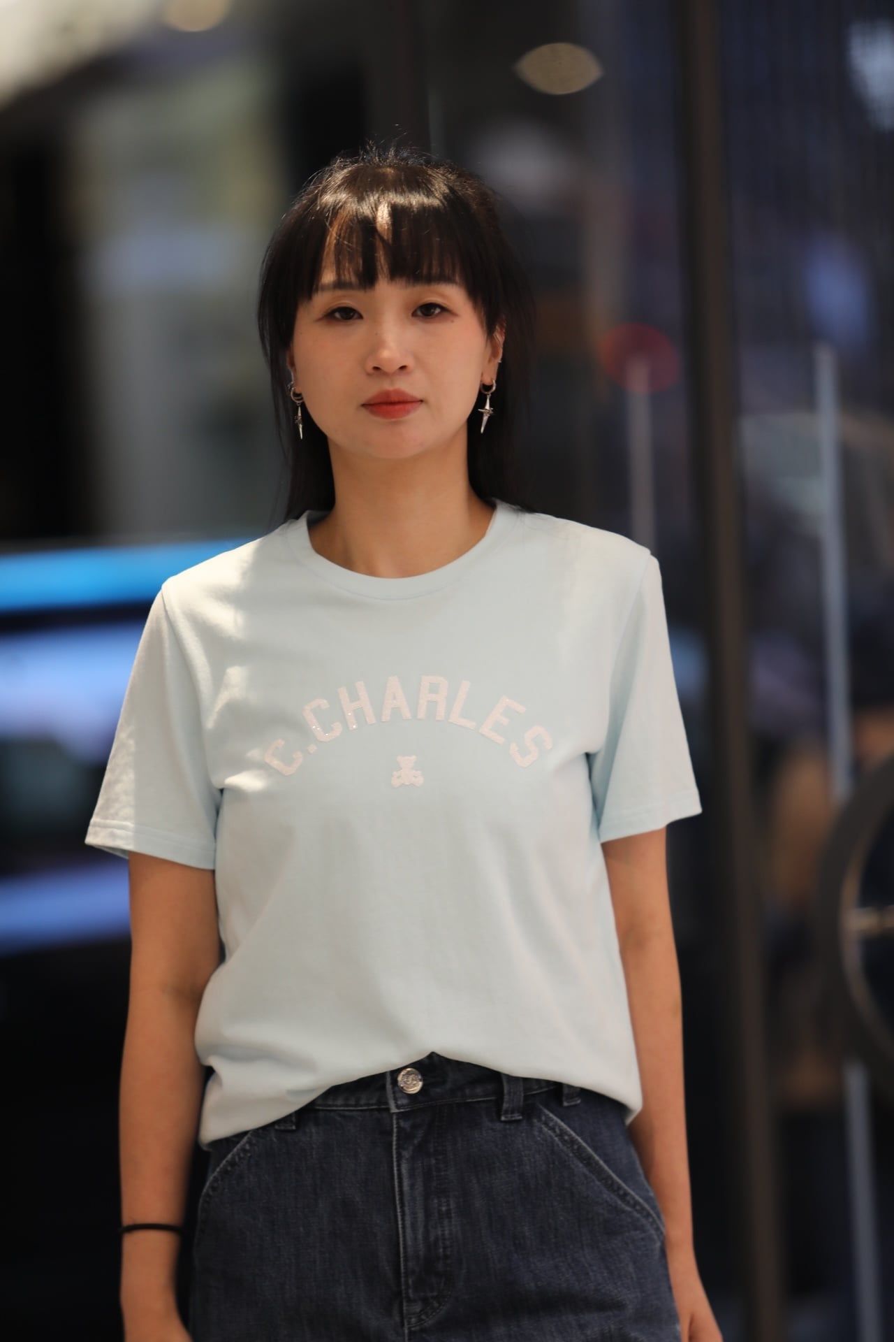  Áo phông xanh, logo gấu dưới chữ CC đính đá 