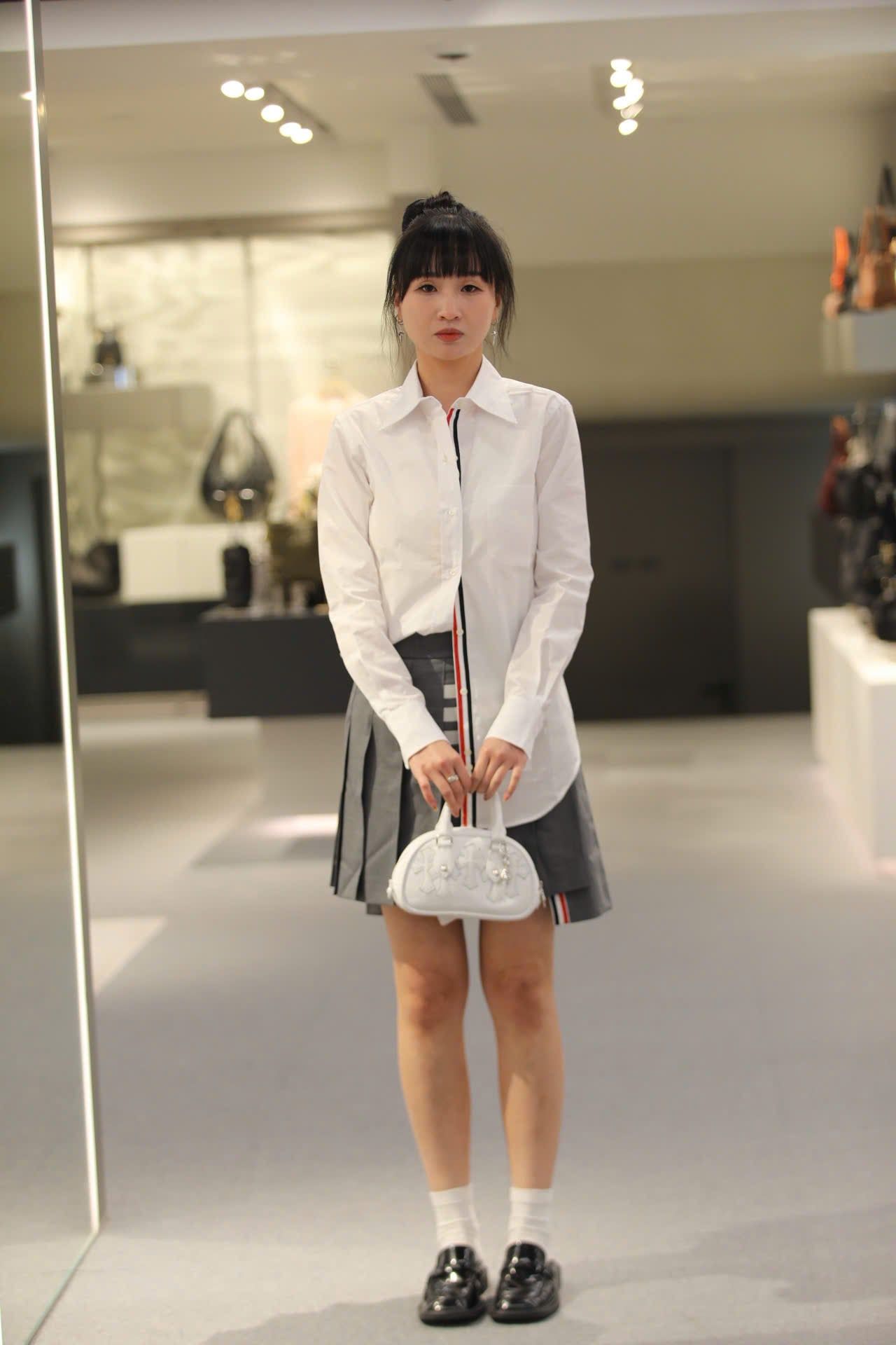  Áo sơ mi DÀI TAY, MỎNG, 2 TAY CHECK 
