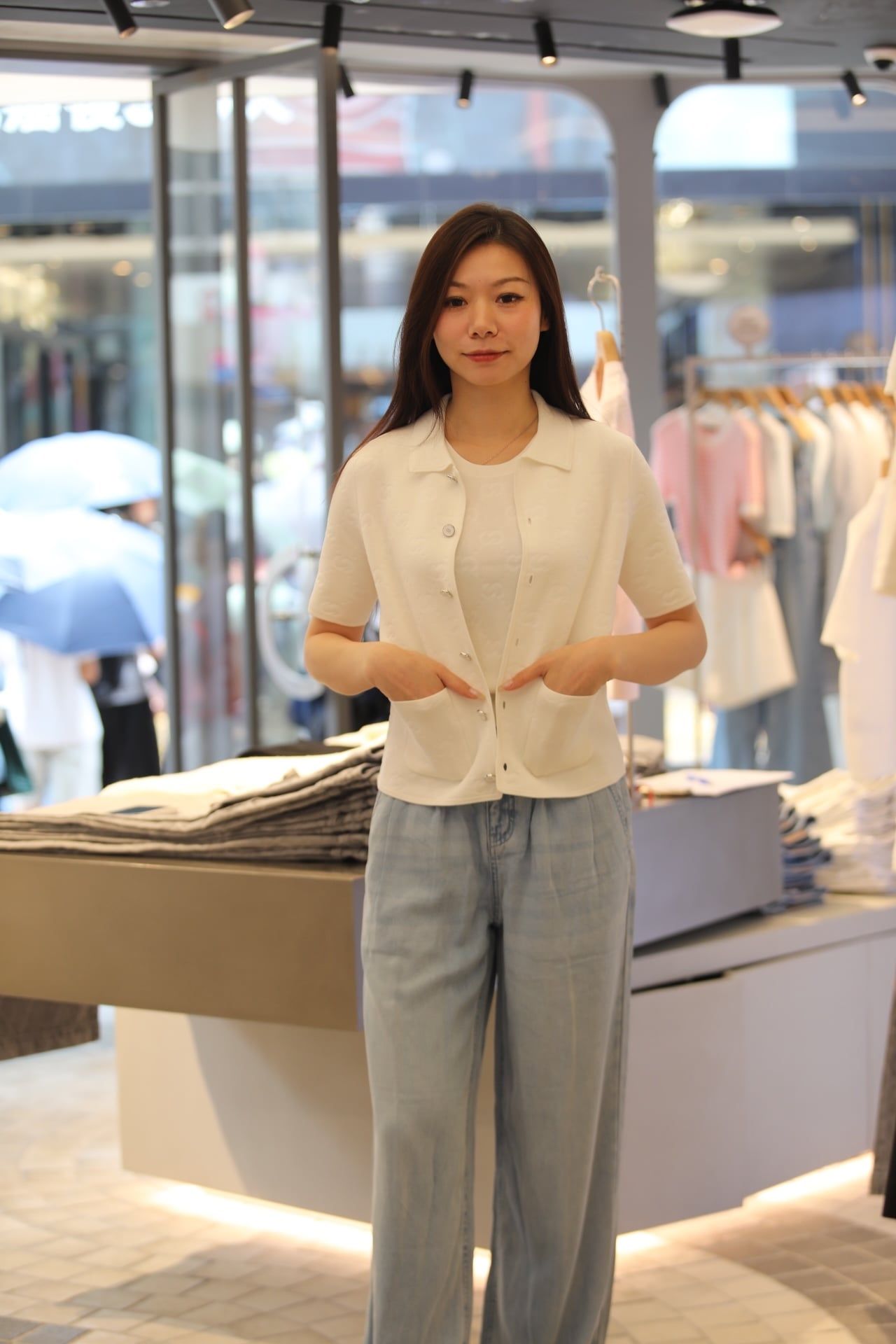  1.Áo CDG ngắn tay trắng Monogram, 2 túi trước 
