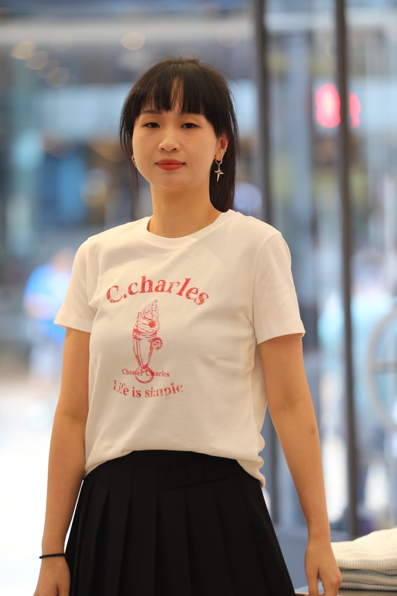  Áo T-shirt Trắng in hình ly kem chữ đỏ 