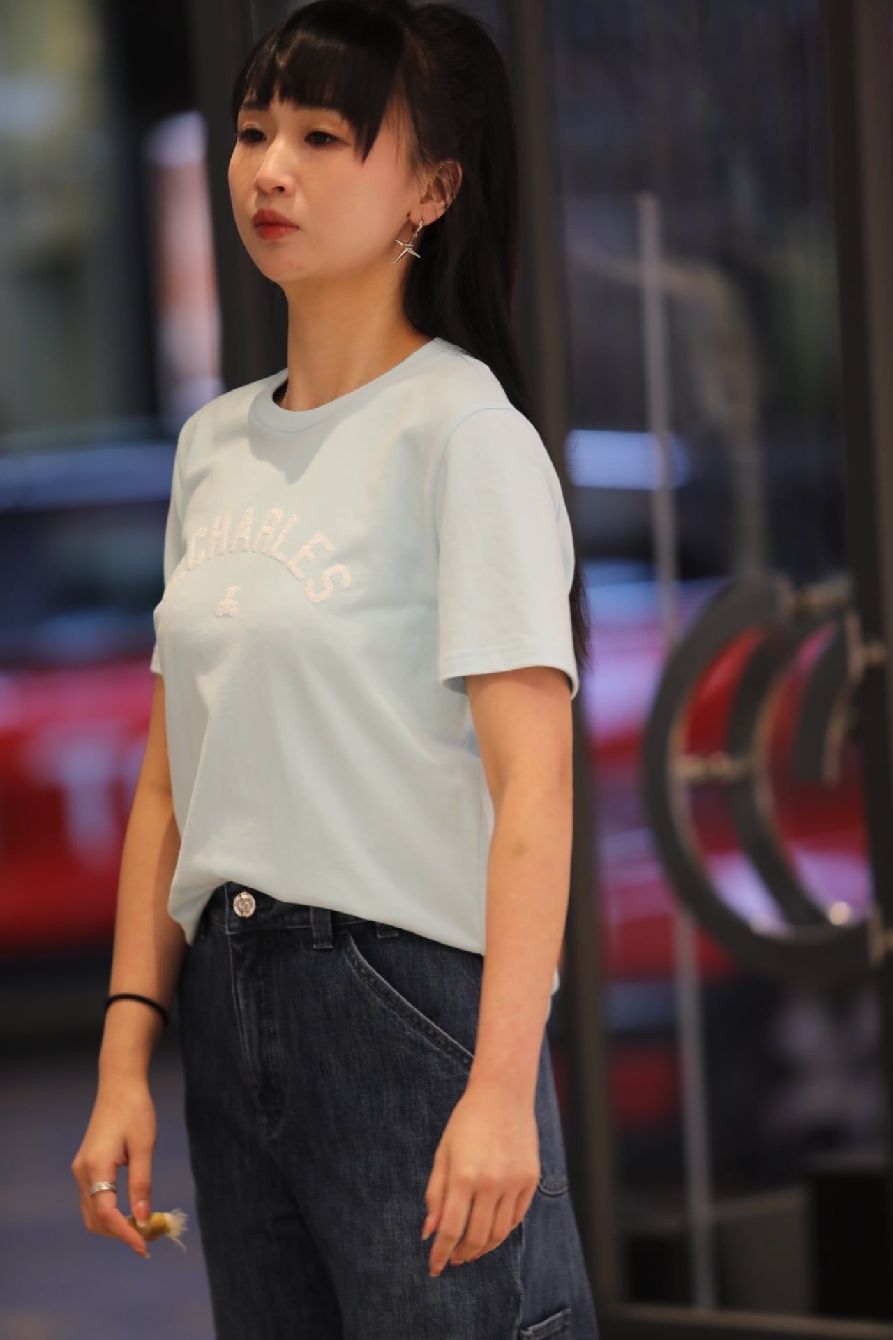  Áo phông xanh, logo gấu dưới chữ CC đính đá 
