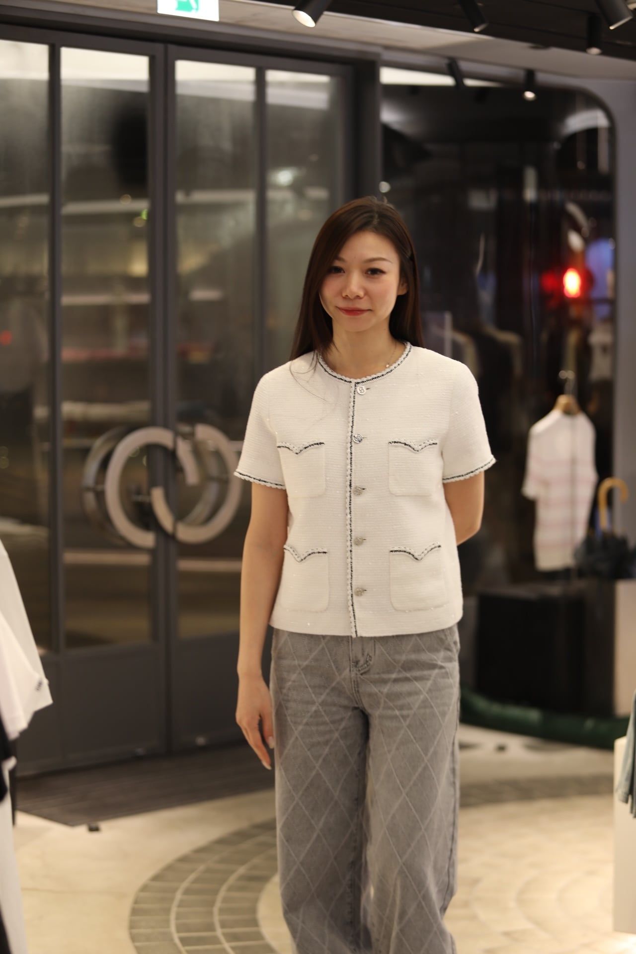  Áo CDG trắng ngắn tay 4 túi V 