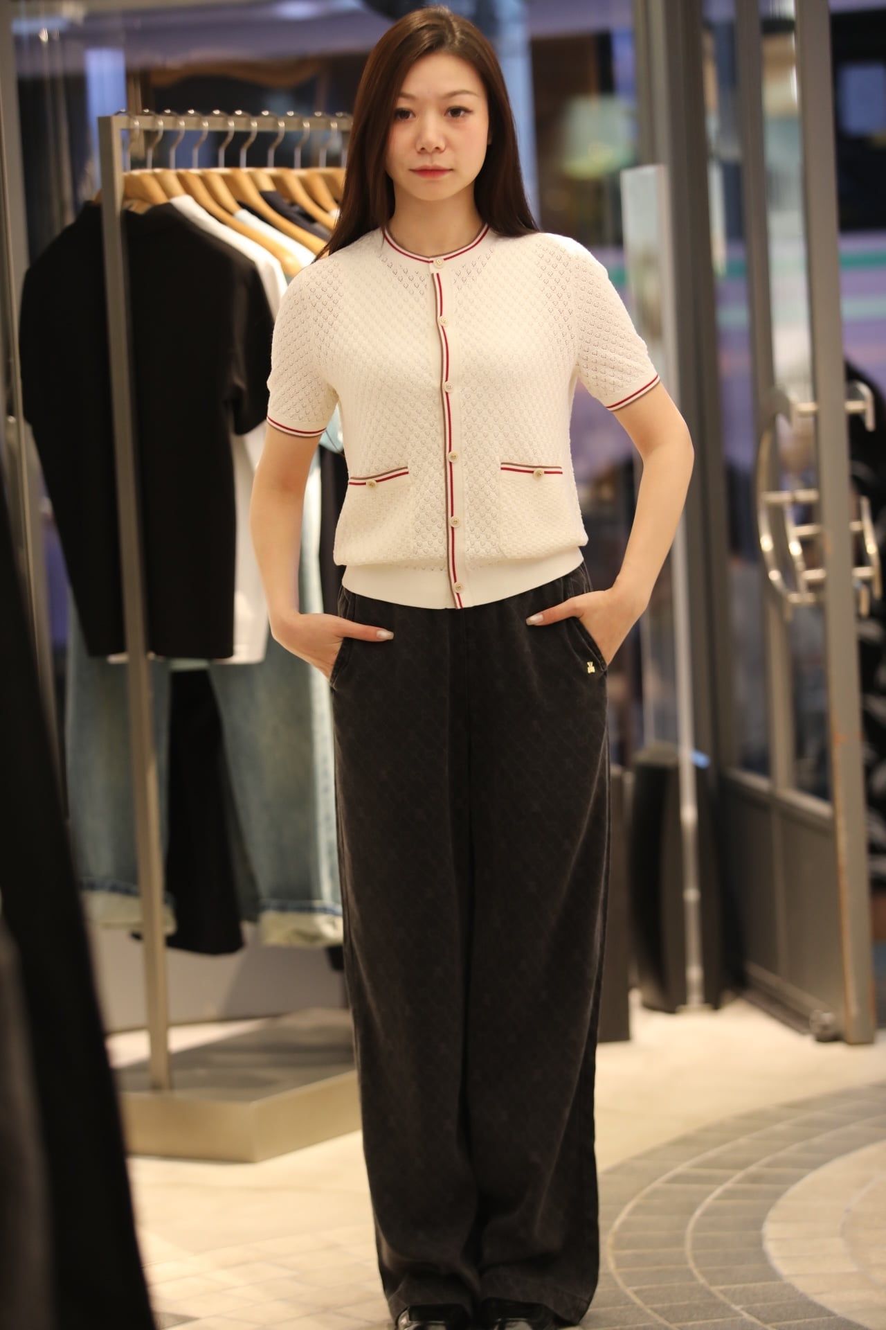  Áo CDG ngắn tay kem viền đỏ Burgundy 