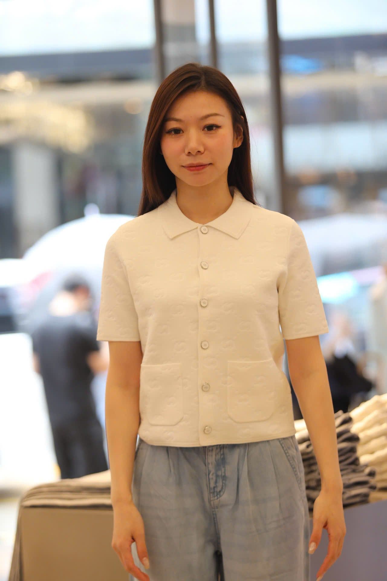  1.Áo CDG ngắn tay trắng Monogram, 2 túi trước 