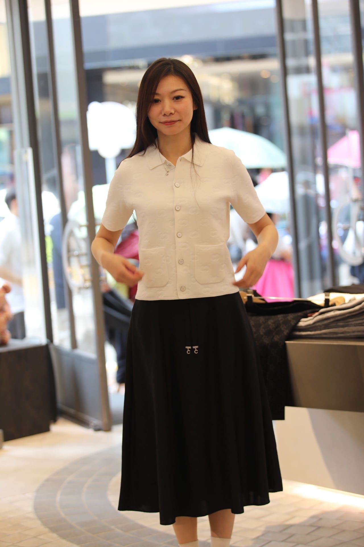  1.Áo CDG ngắn tay trắng Monogram, 2 túi trước 