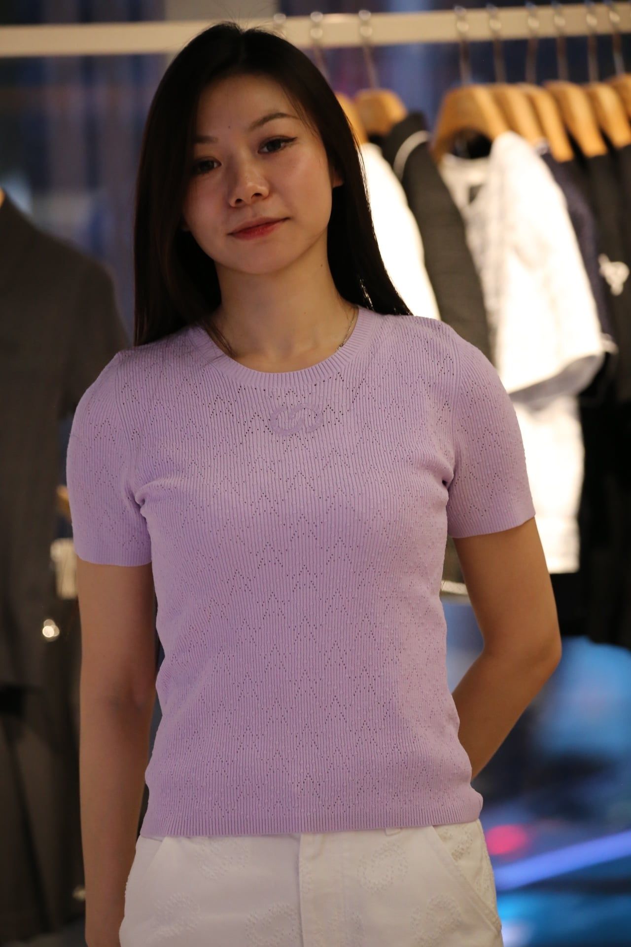  Áo ngắn tay tím pastel 