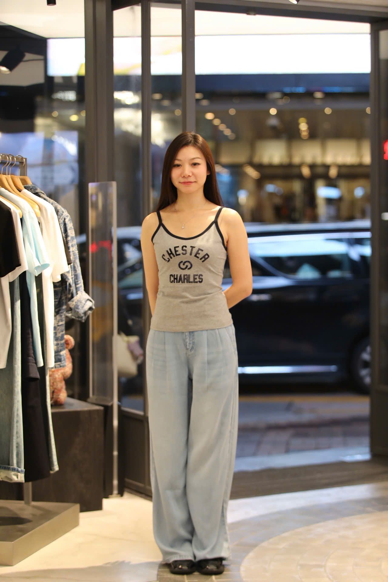  Quần jean giấy xanh logo tròn túi sau 