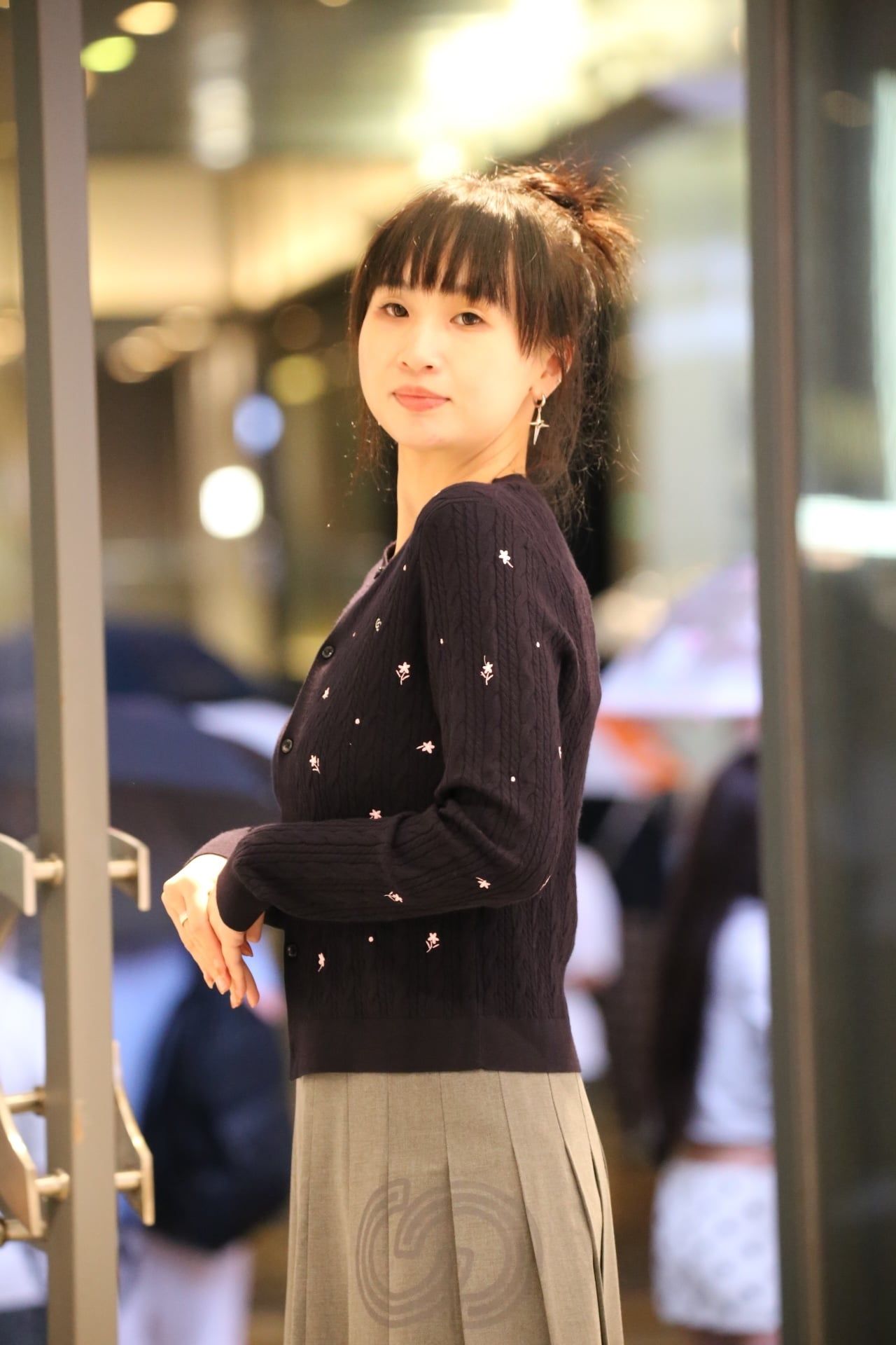  Áo CDG cổ tròn xanh Navy hoa nhí 