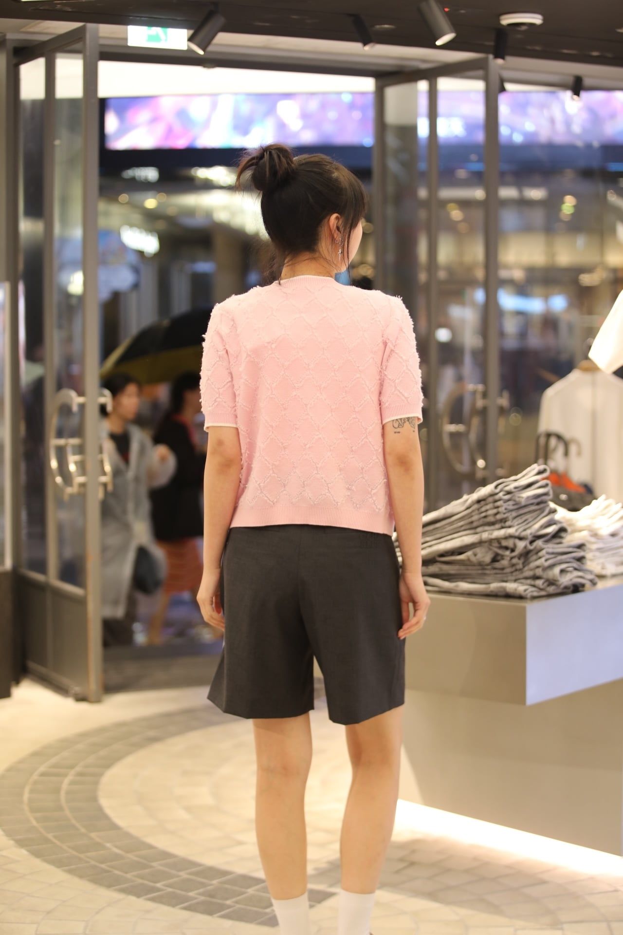  Áo CDG trám hồng ngắn tay 