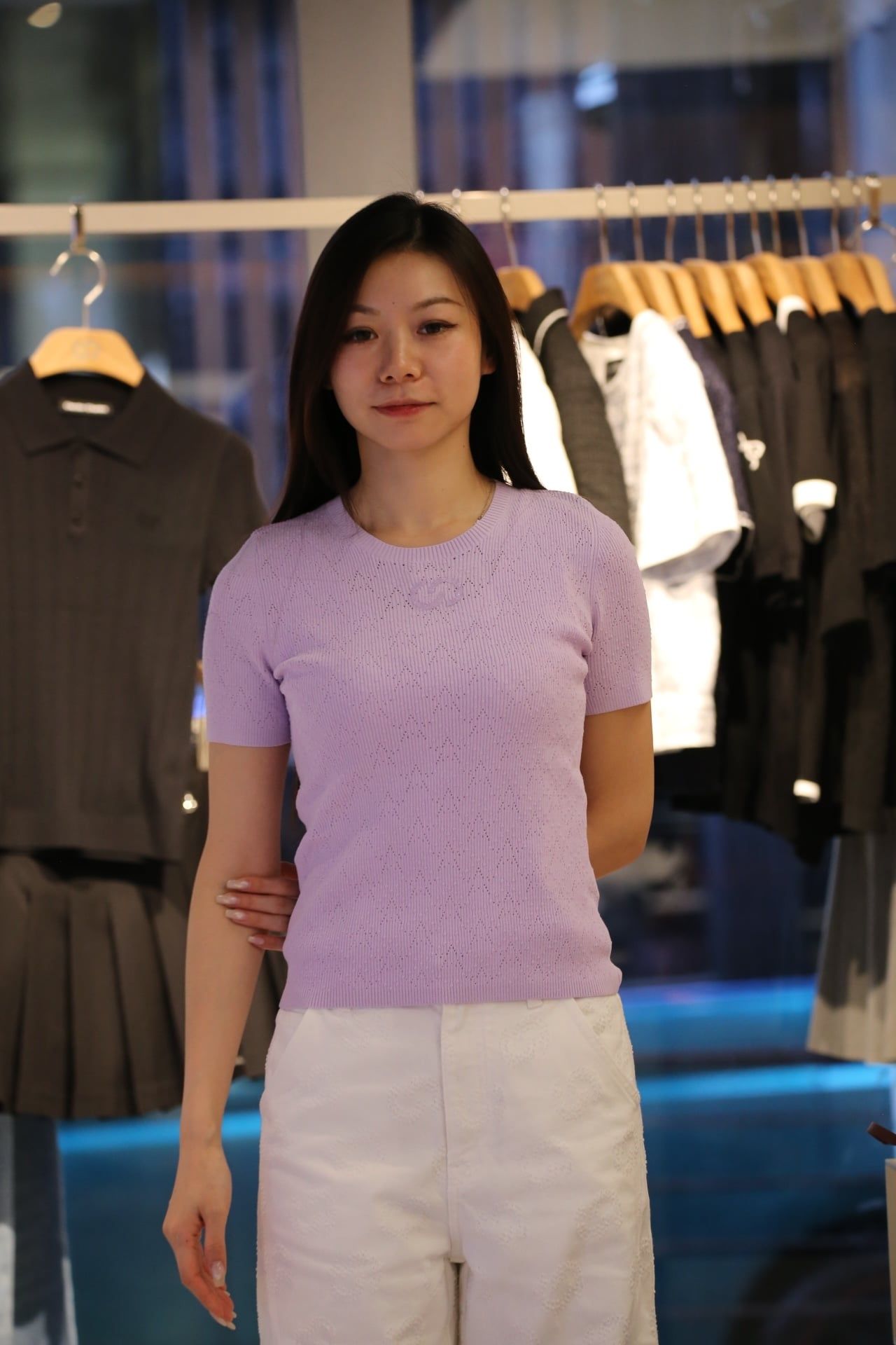  Áo ngắn tay tím pastel 