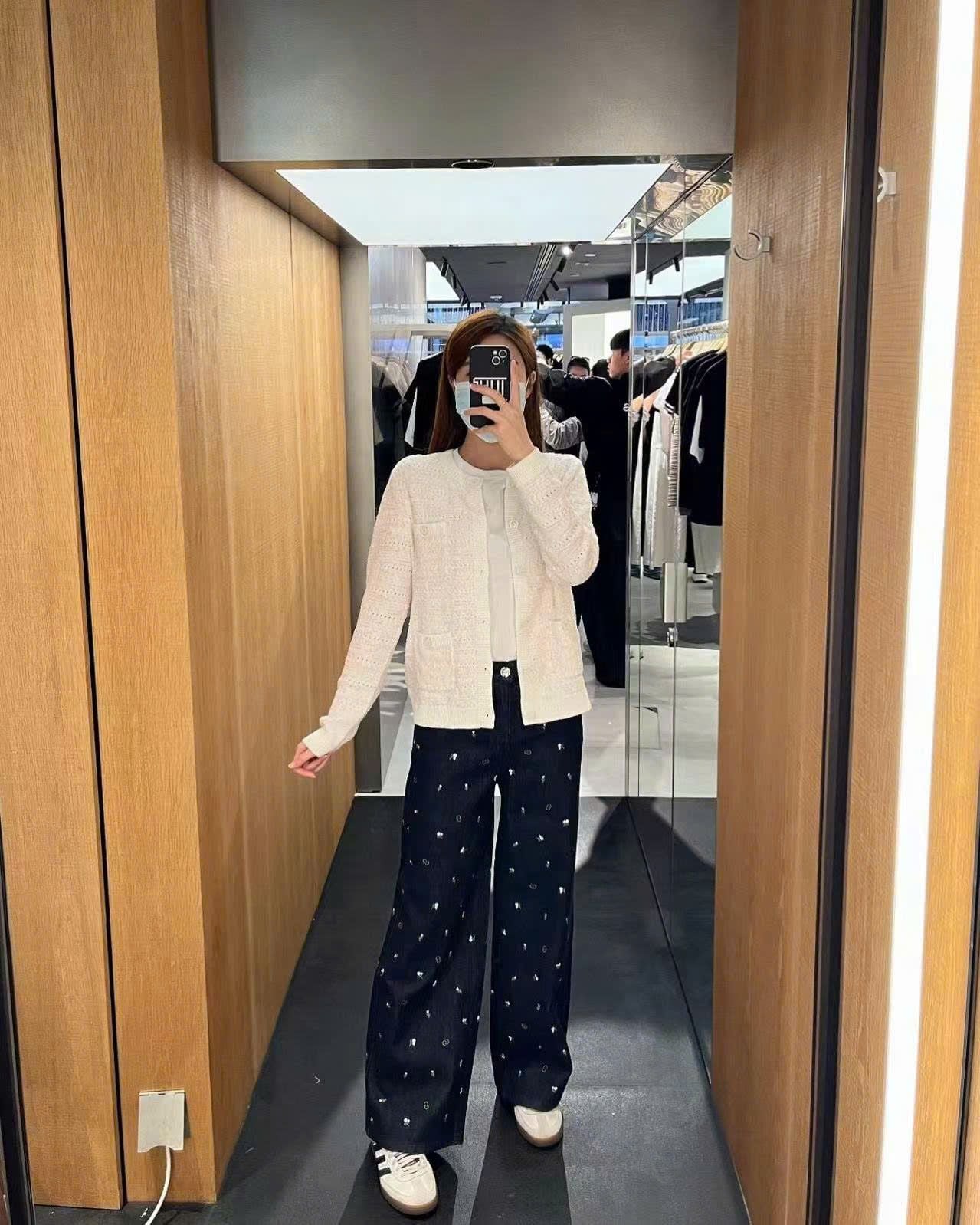  Quần jean đen - hoa 