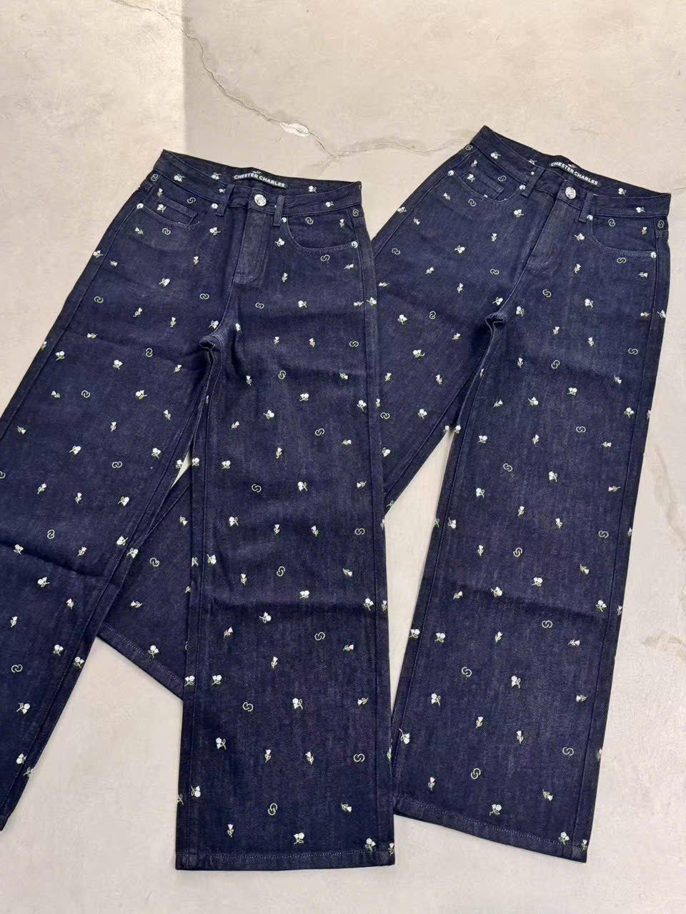  Quần jean đen - hoa 