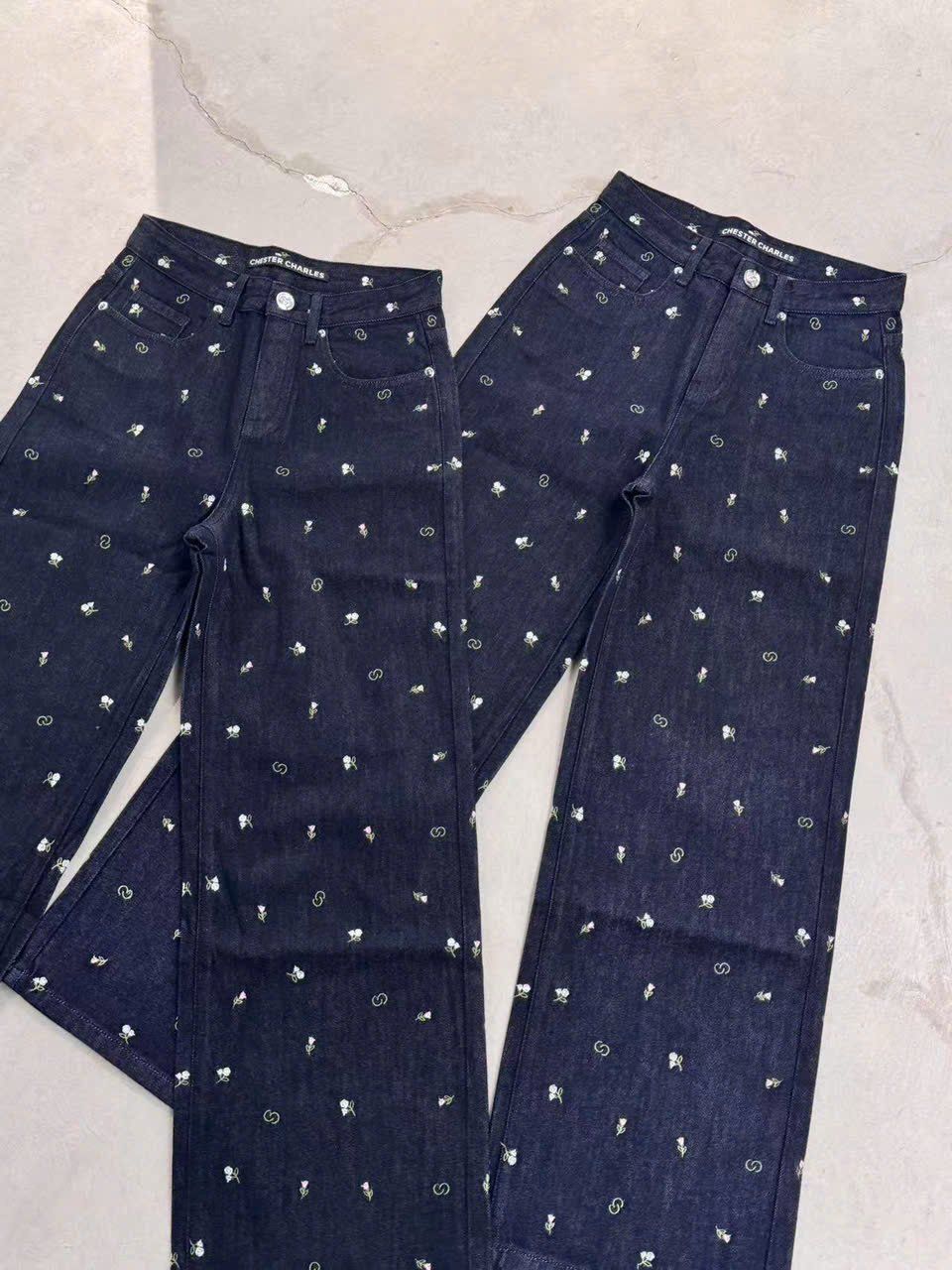  Quần jean đen - hoa 