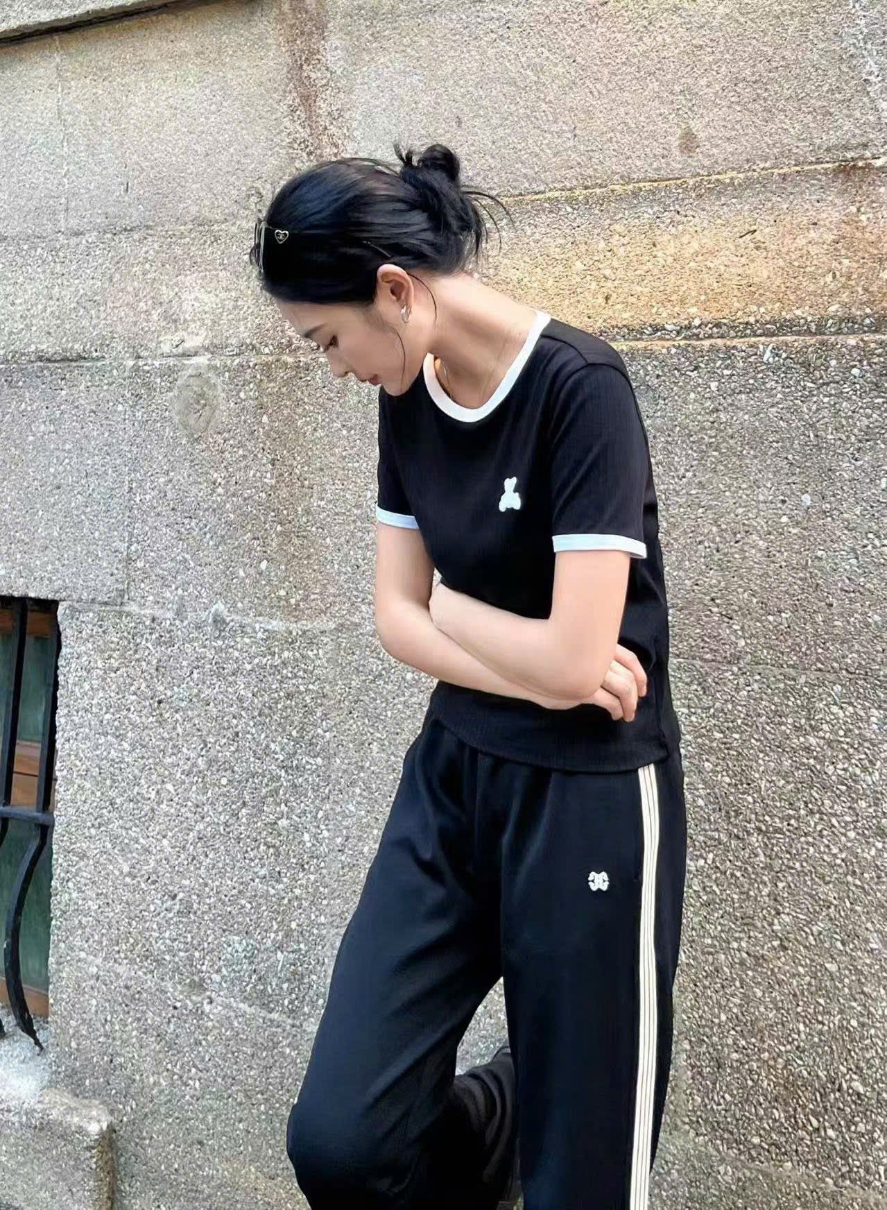  Bộ Áo khoác nỉ - 3 sọc và quần nỉ đen sọc trắng set 