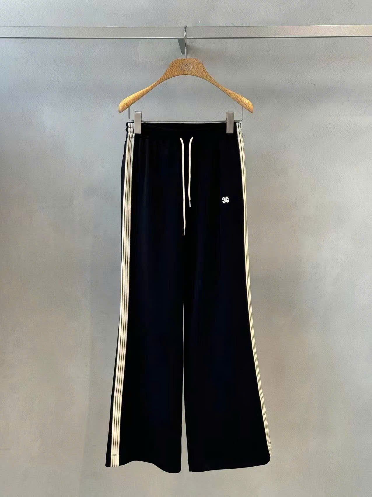  Bộ Áo khoác nỉ - 3 sọc và quần nỉ đen sọc trắng set 