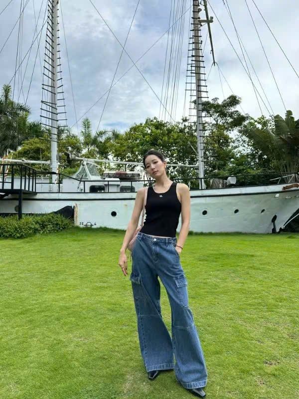  Quần jean túi hộp xanh đậm 