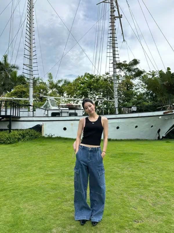  Quần jean túi hộp xanh đậm 