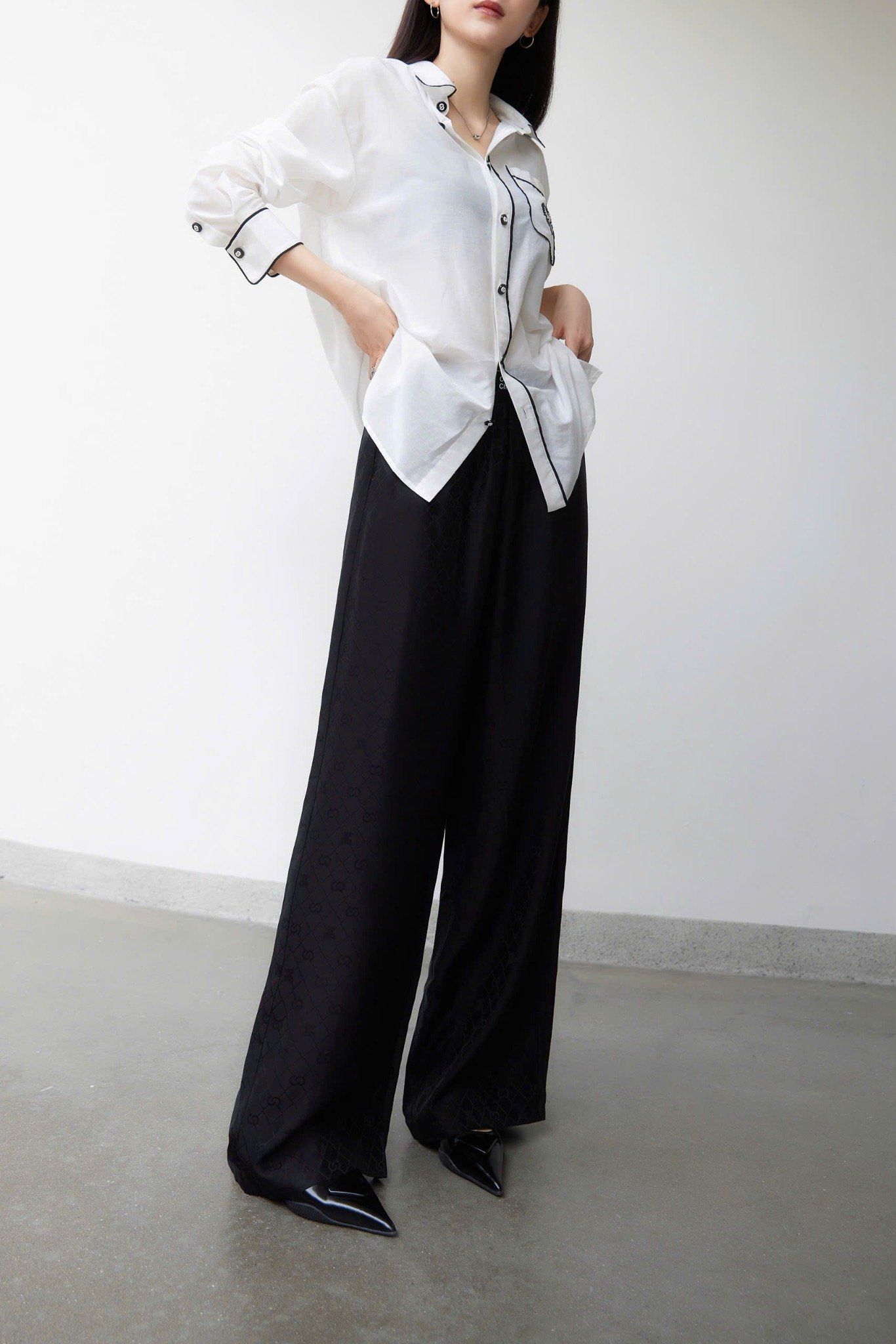  Quần lụa - logo Lì 