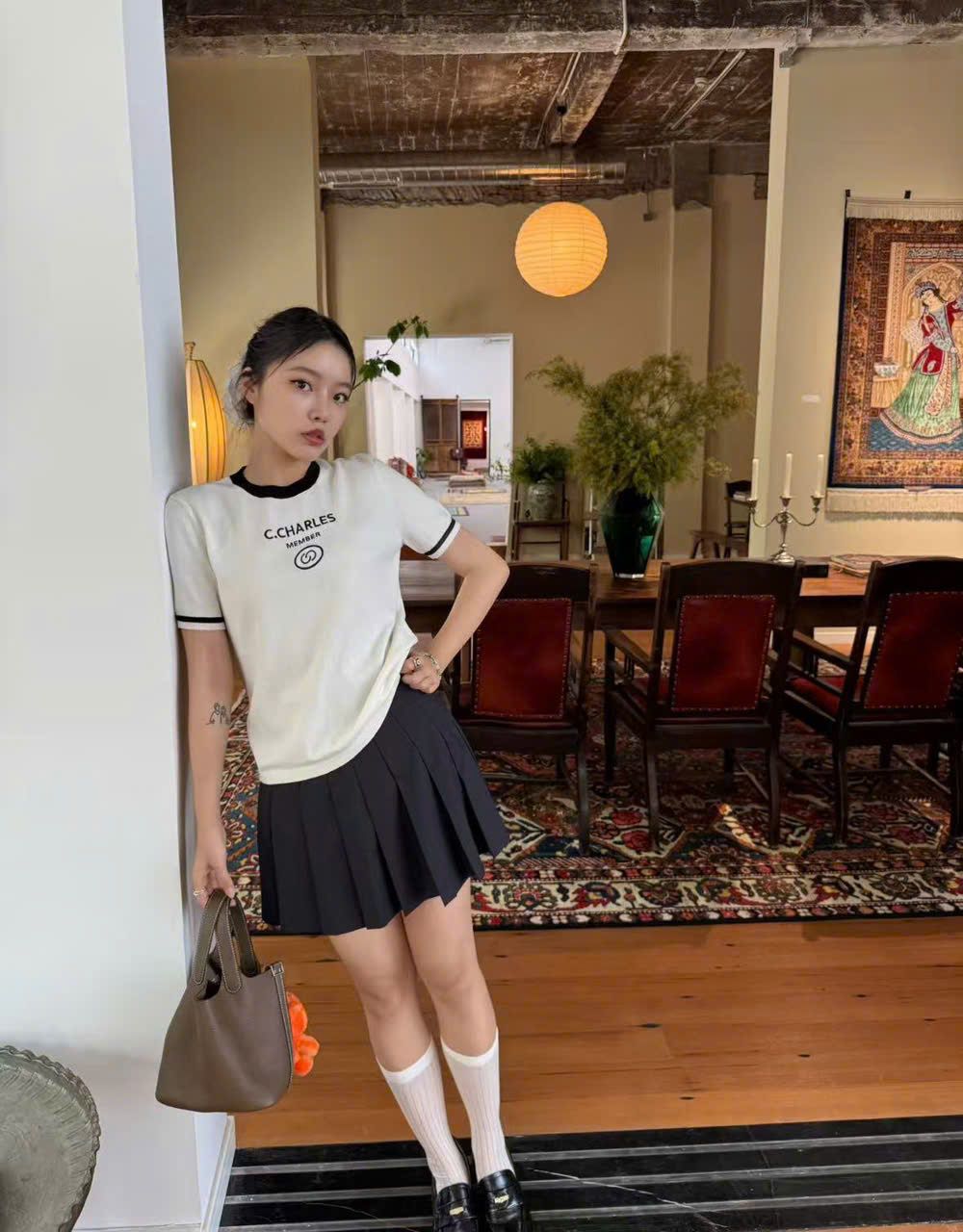  4.Chân váy xếp cạp chester 