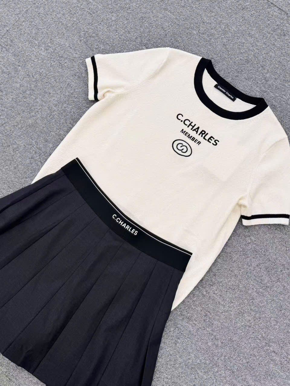  4.Chân váy xếp cạp chester 