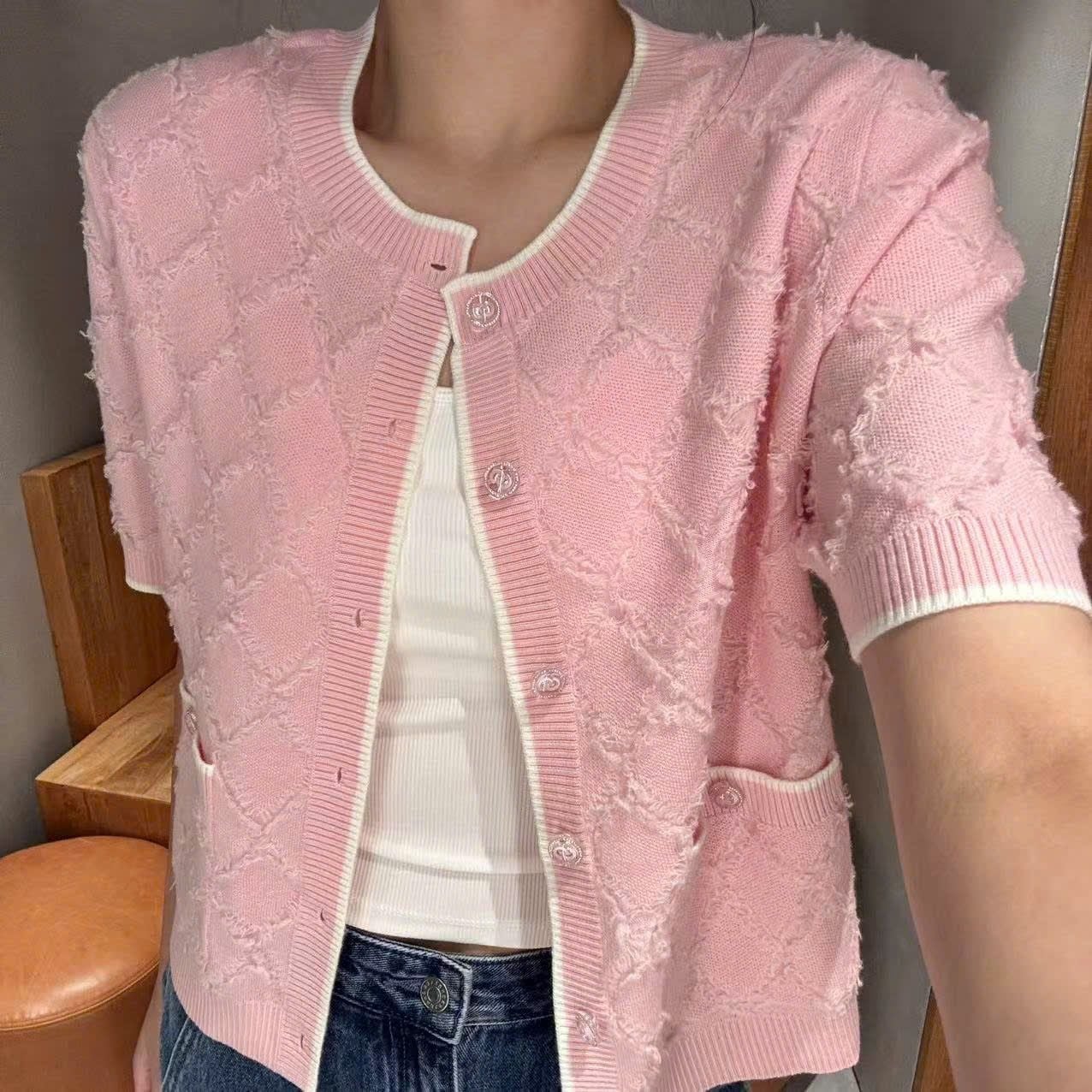  Áo CDG trám hồng ngắn tay 