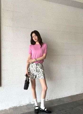  7.Quần sooc trắng - họa tiết gấu 