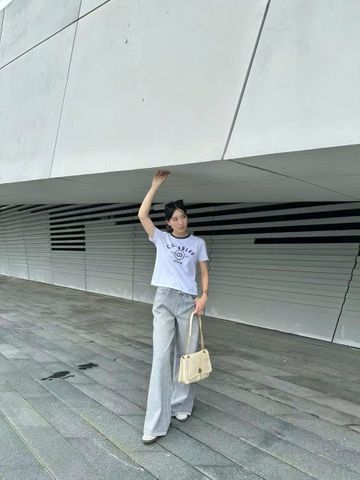  1.Quần jean suông xám tro mài -chữ túi sau 