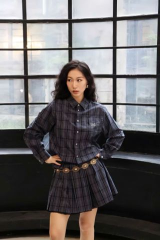  8.Chân váy ngắn xanh tím kẻ đen - cạp chun, viền ren 