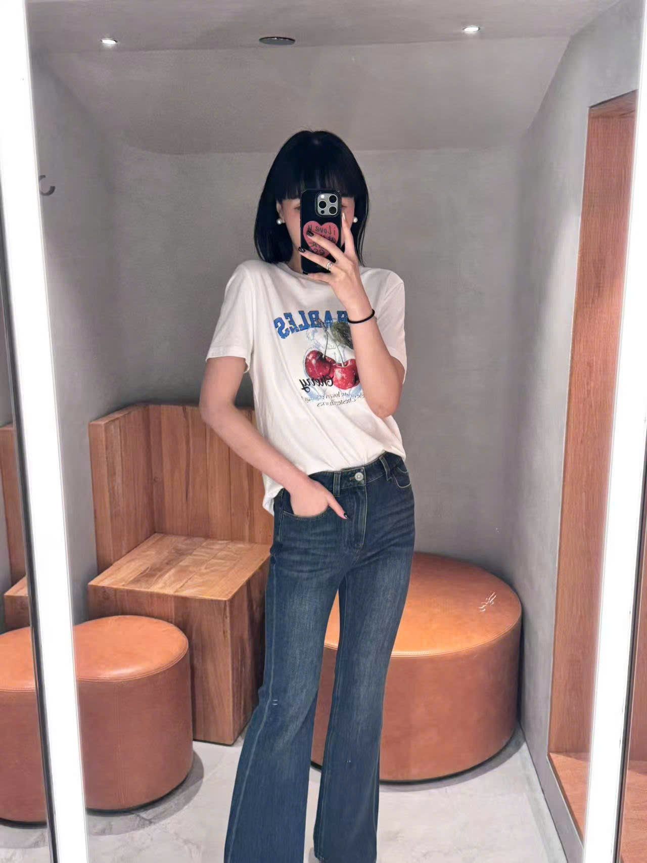  Quần jean loe mài xanh new SS25 