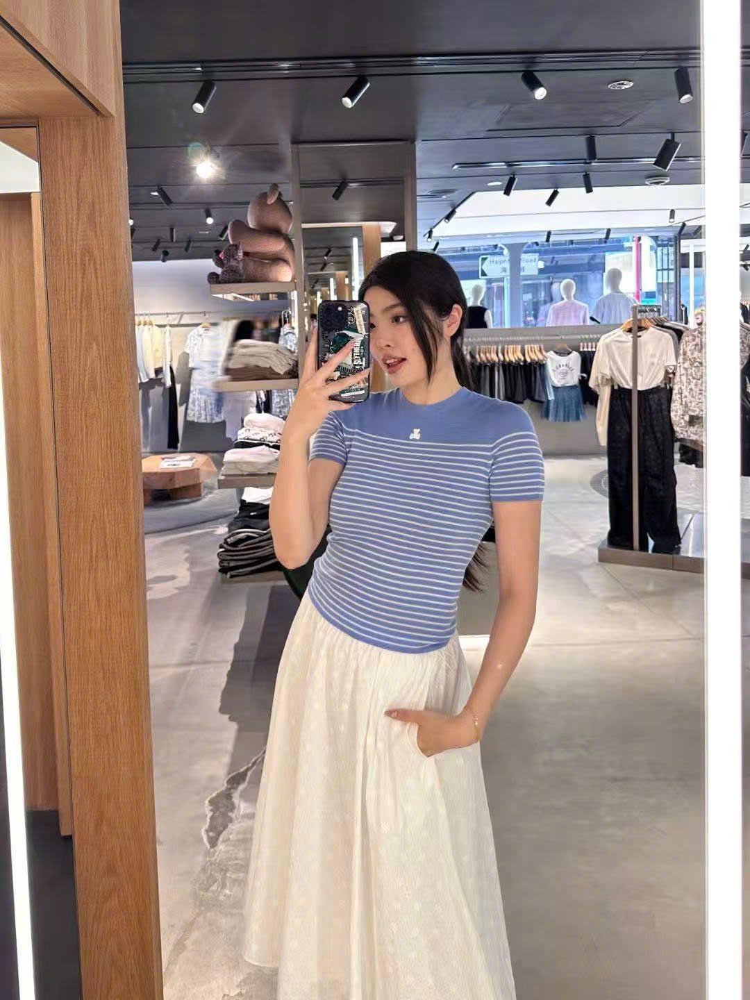  Áo ngắn tay xanh da trời kẻ sọc ngang - gấu trắng 