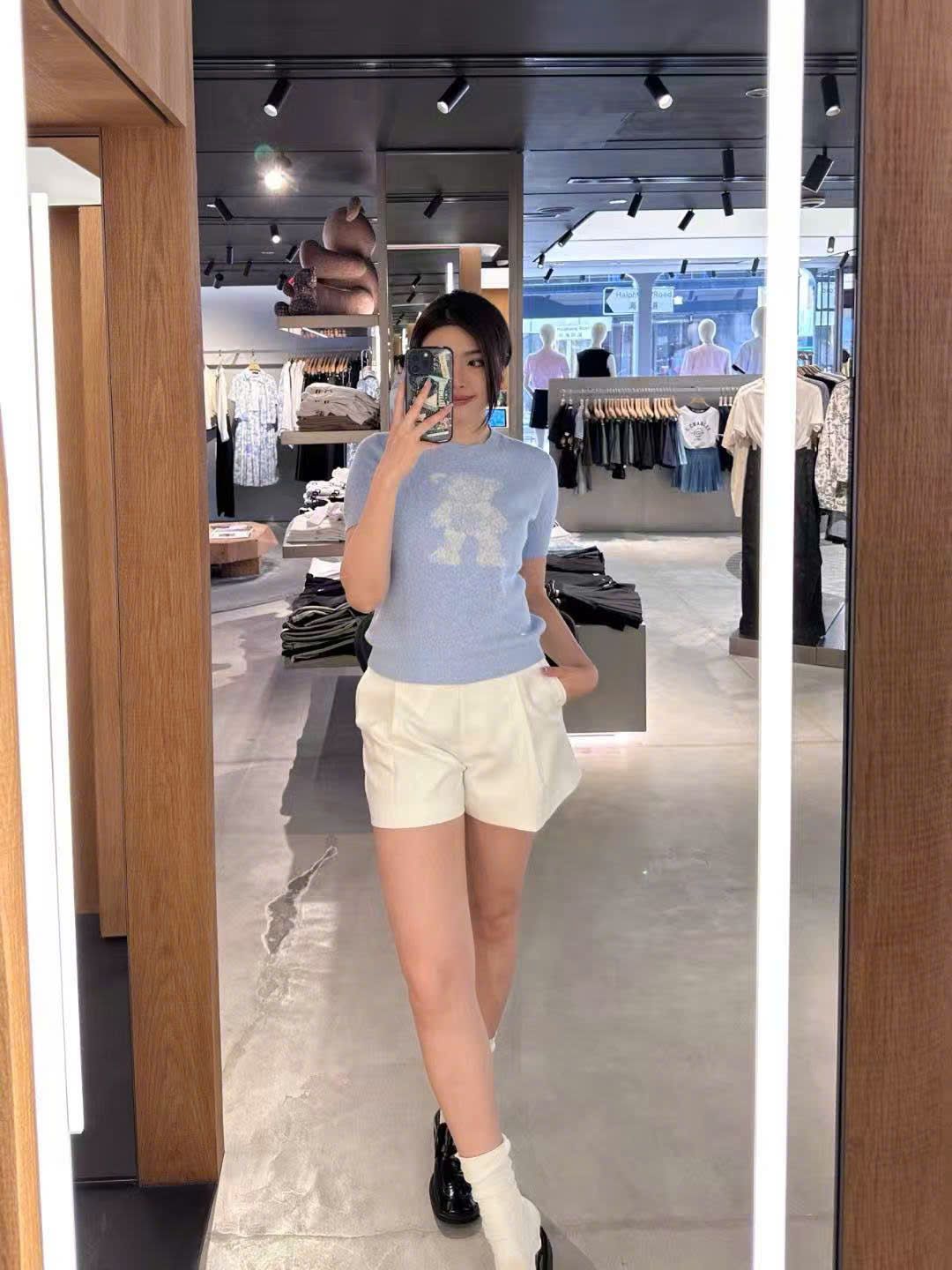  Áo xanh nhạt pastel ngắn tay logo nhỏ - gấu trắng 